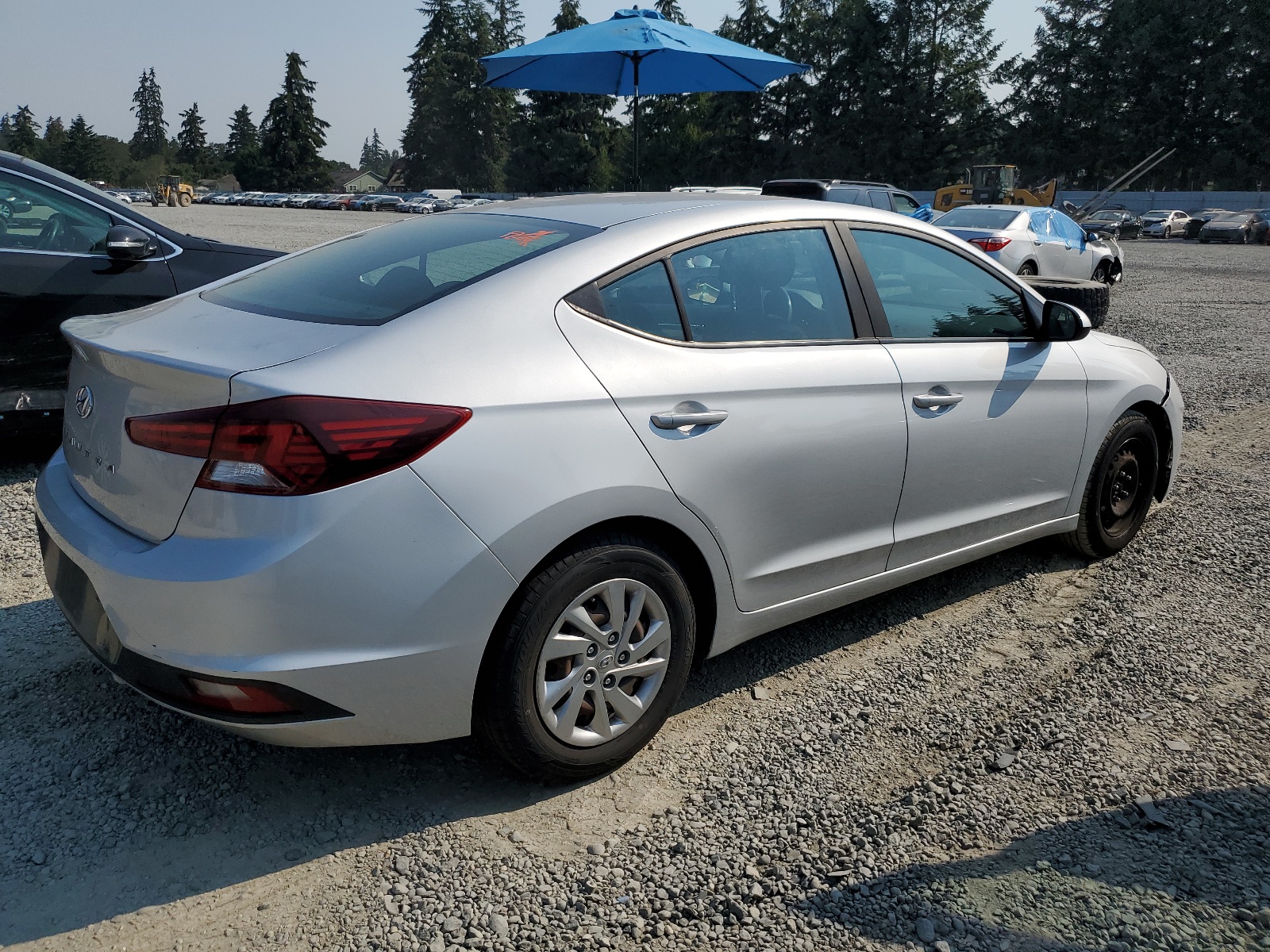 2019 Hyundai Elantra Se vin: KMHD74LF2KU814128