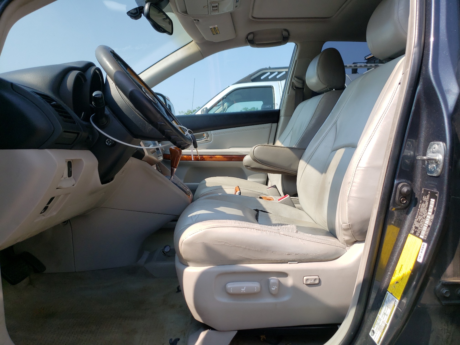 2T2GA31U64C010649 2004 Lexus Rx 330