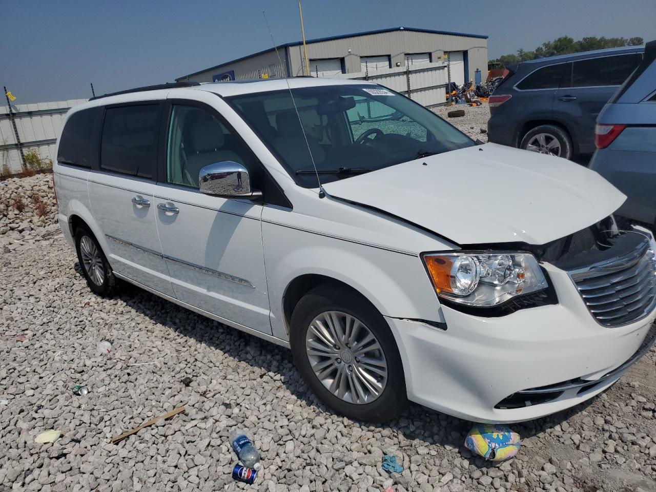 2016 Chrysler Town & Country Touring L VIN: 2C4RC1CG4GR303005 Lot: 69320554