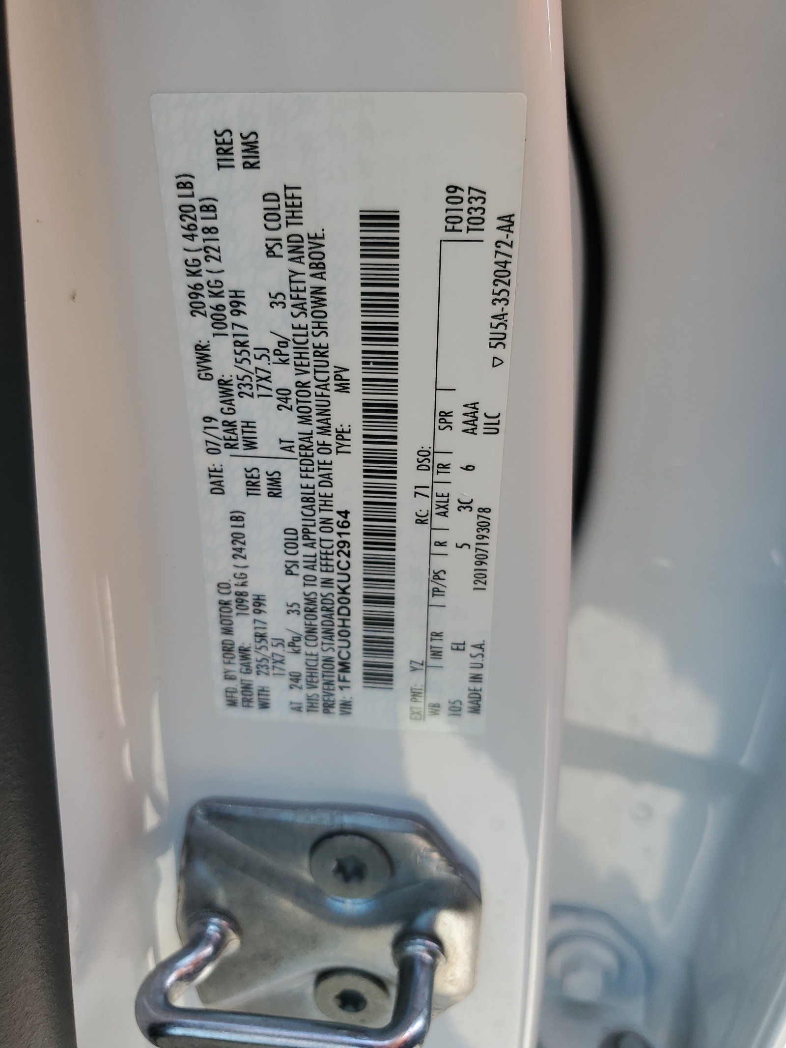 1FMCU0HD0KUC29164 2019 Ford Escape Sel