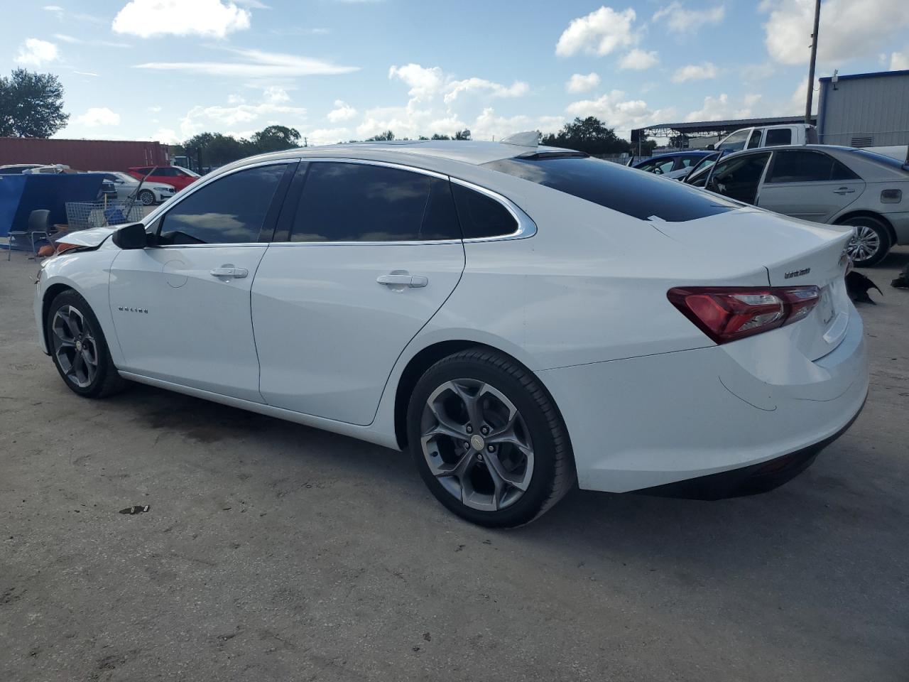 2021 Chevrolet Malibu - Image 2