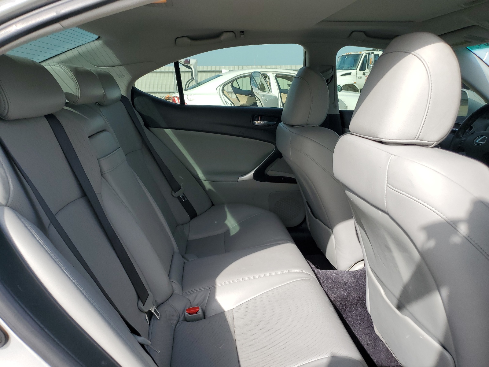 JTHBK262575038732 2007 Lexus Is 250