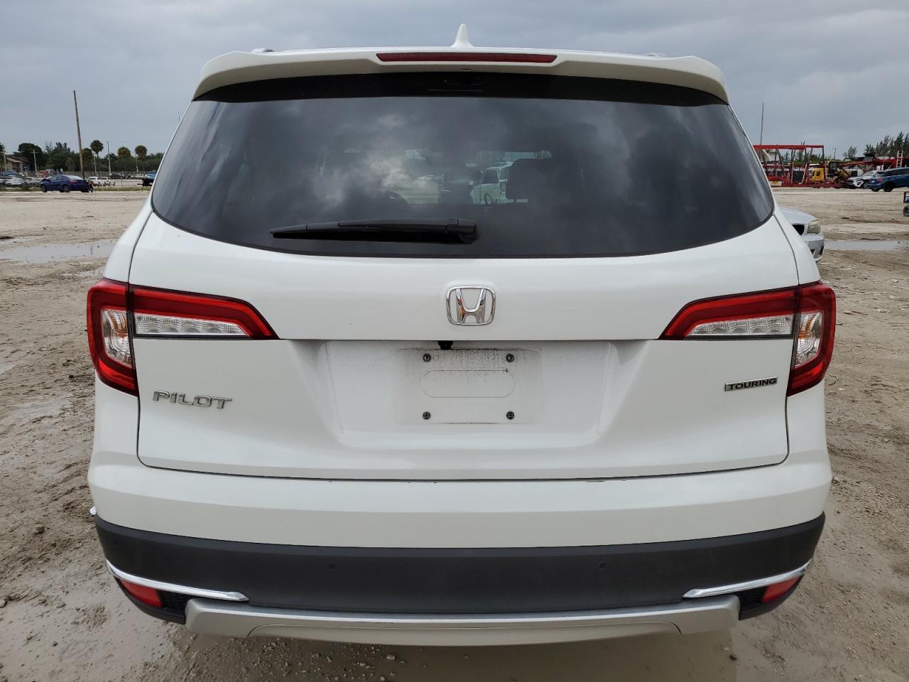 2022 Honda Pilot Touring VIN: 5FNYF5H65NB030899 Lot: 67962524