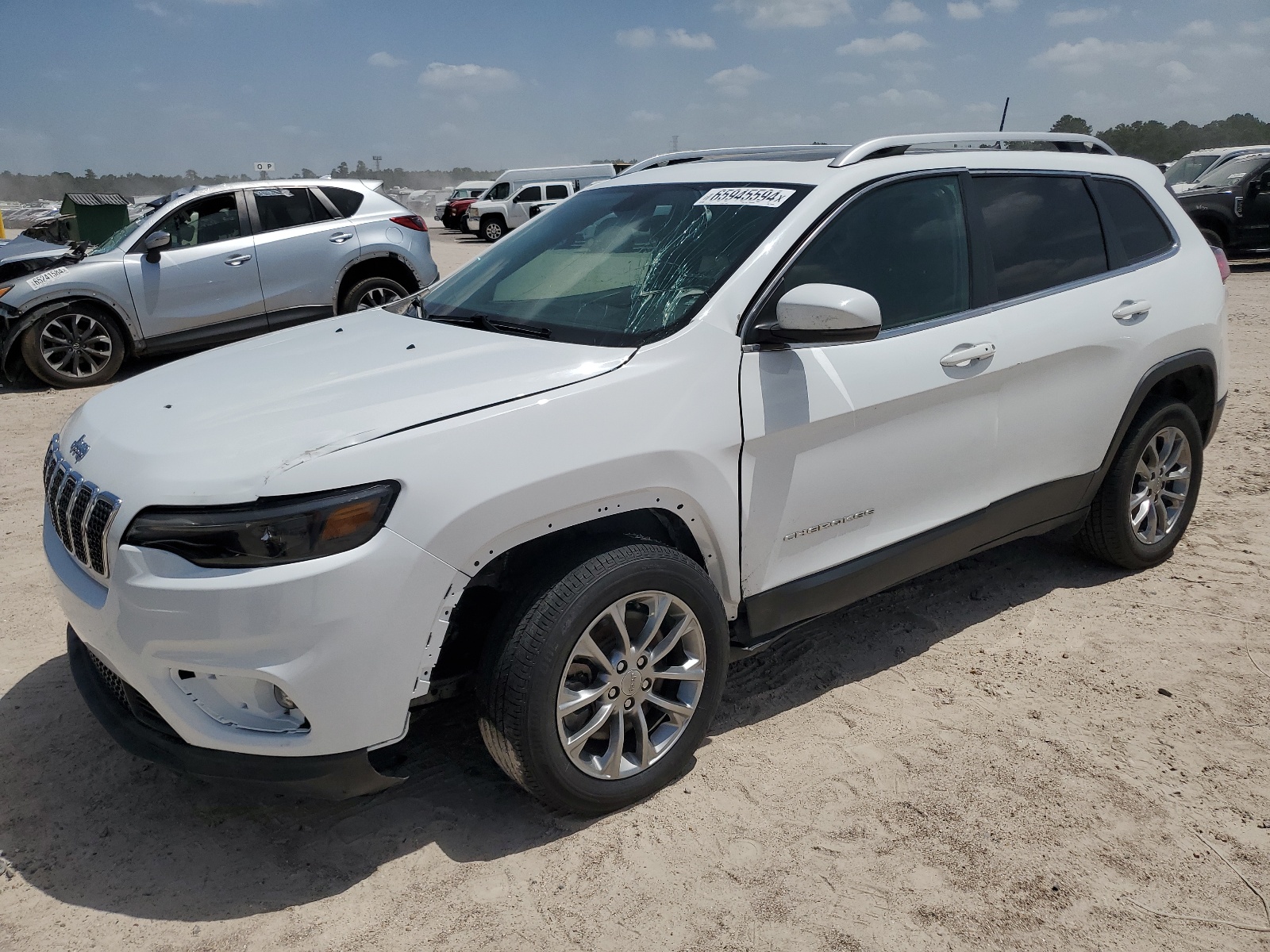 2019 Jeep Cherokee Latitude Plus vin: 1C4PJLLB1KD242396