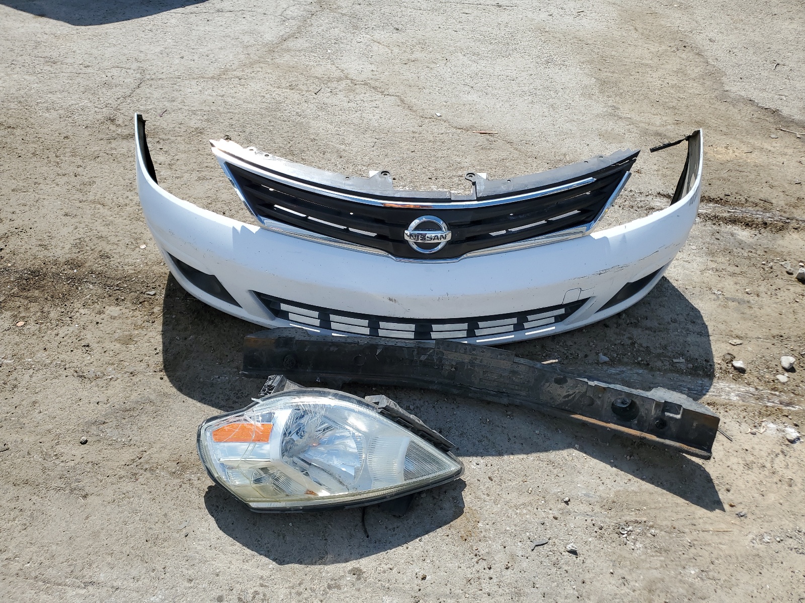 3N1BC1AP3AL399964 2010 Nissan Versa S