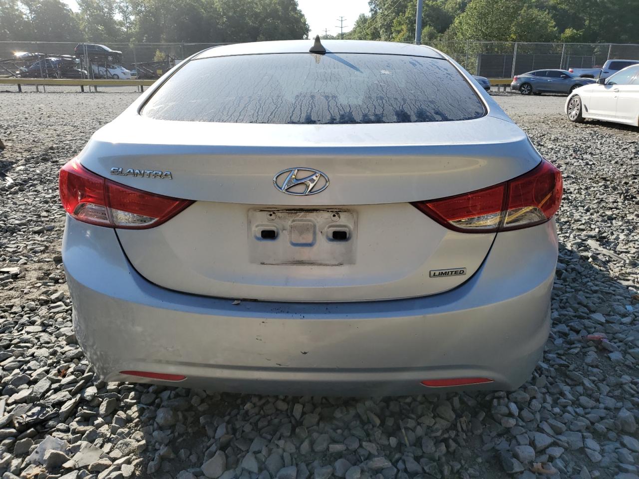 2012 Hyundai Elantra - Image 6