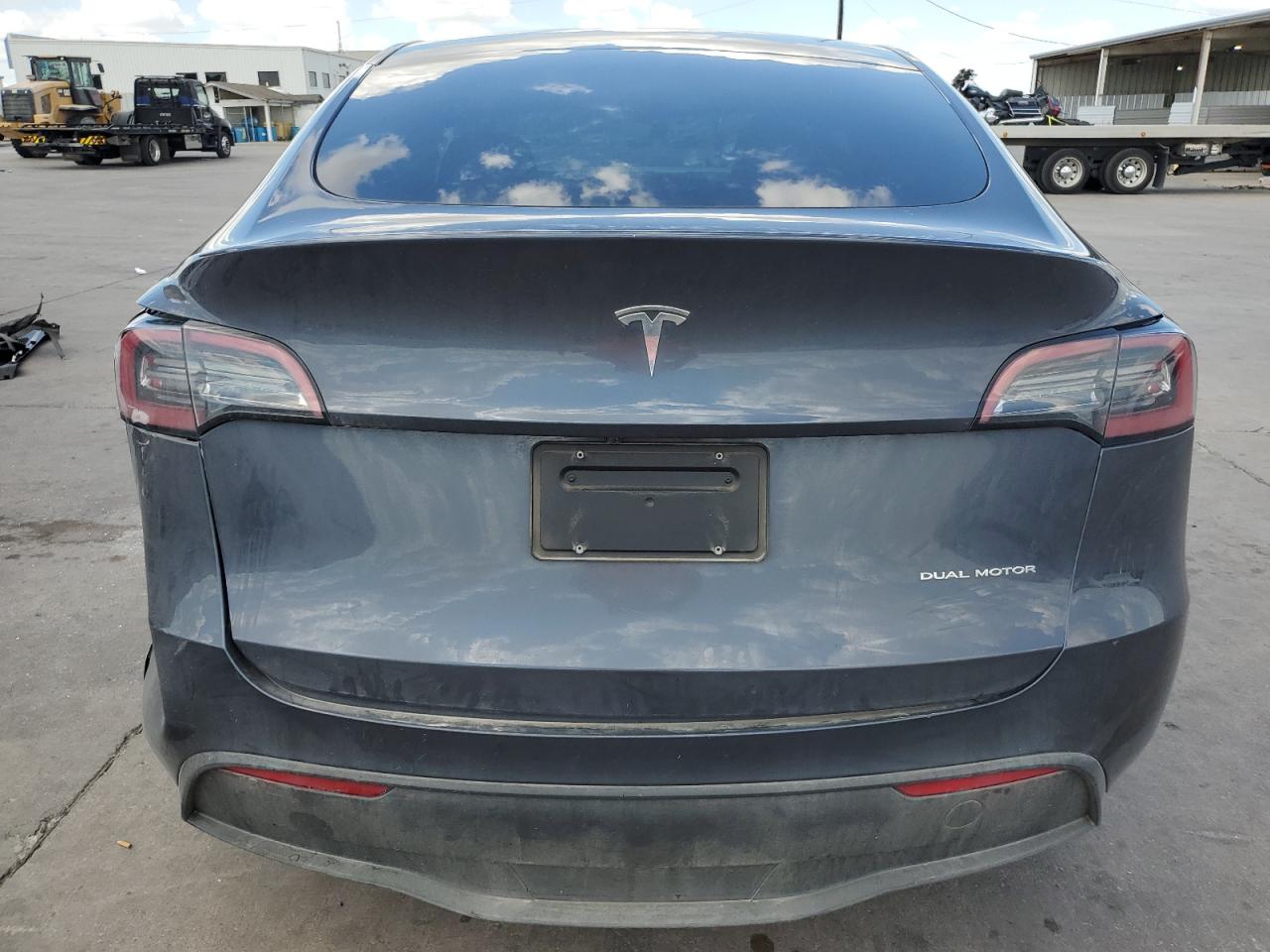 2023 Tesla Model Y VIN: 7SAYGDEE0PA053108 Lot: 69217964