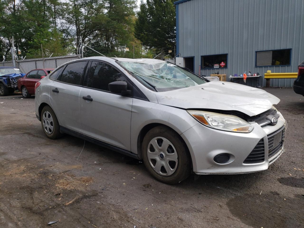 VIN 1FADP3E26EL211384 2014 FORD FOCUS no.4