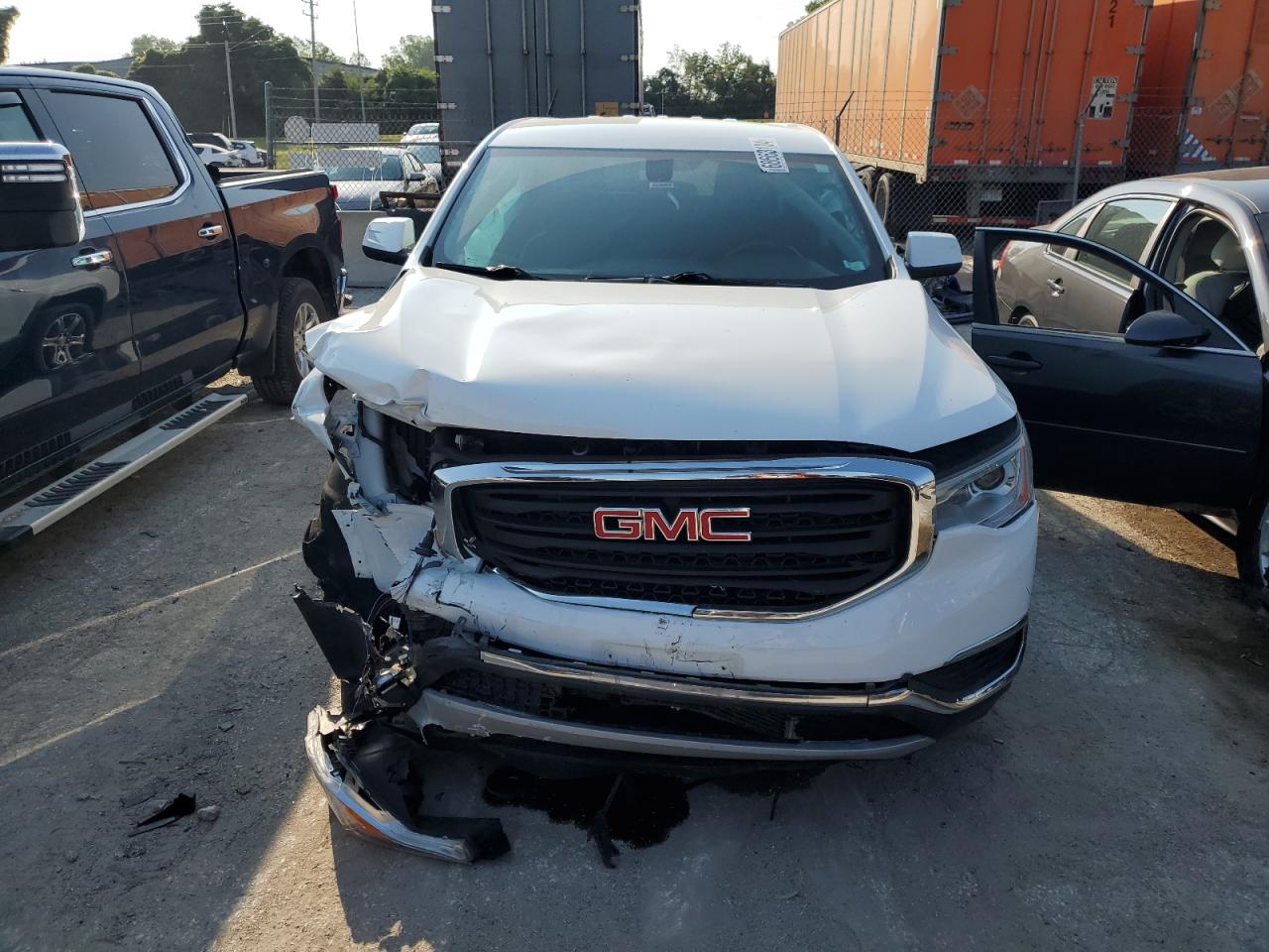 1GKKNKLA3HZ221436 2017 GMC Acadia Sle