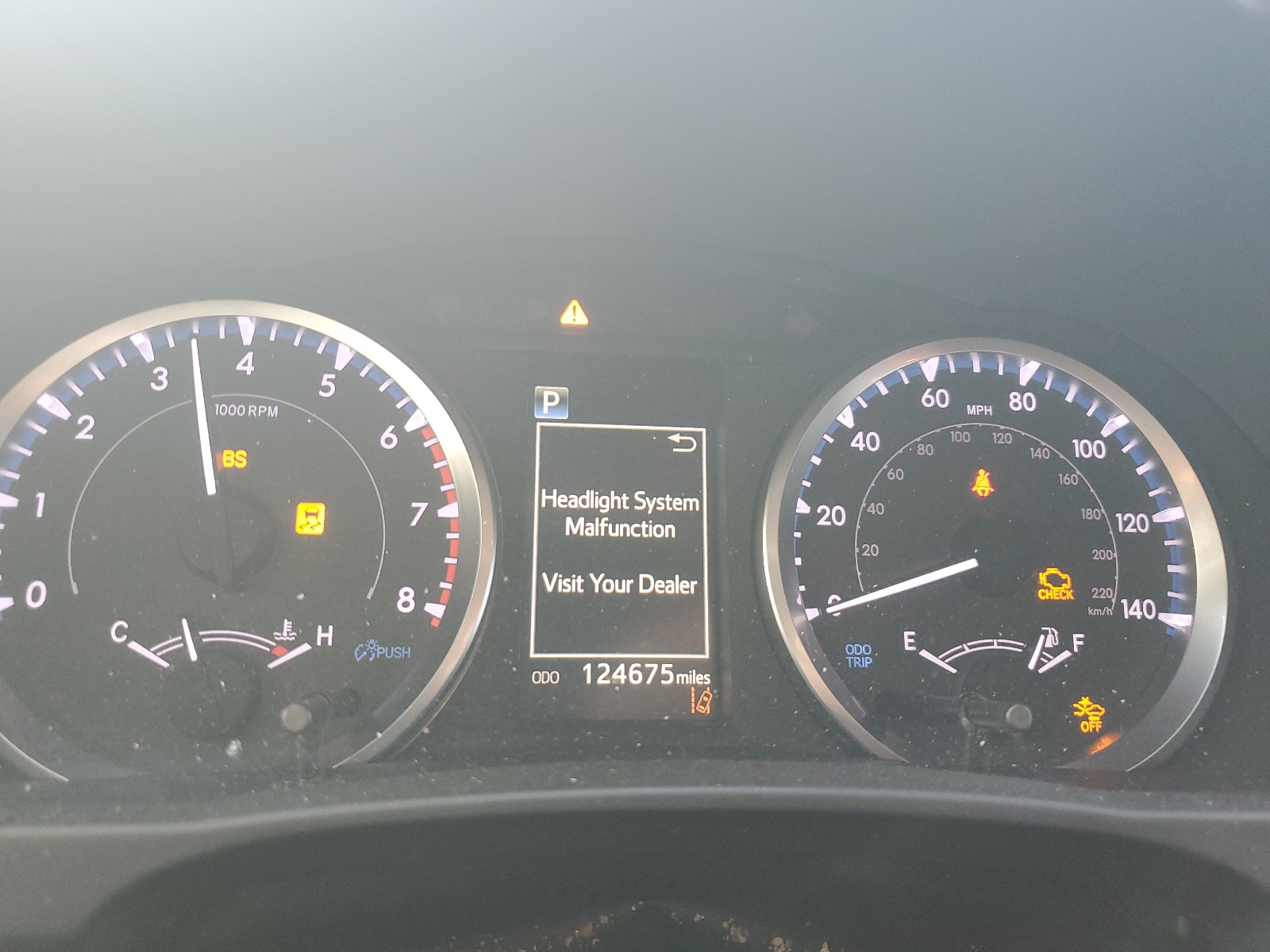 5TDZARFH8KS055673 2019 Toyota Highlander Le