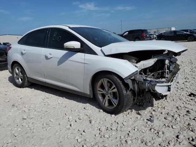 Sedans FORD FOCUS 2014 White