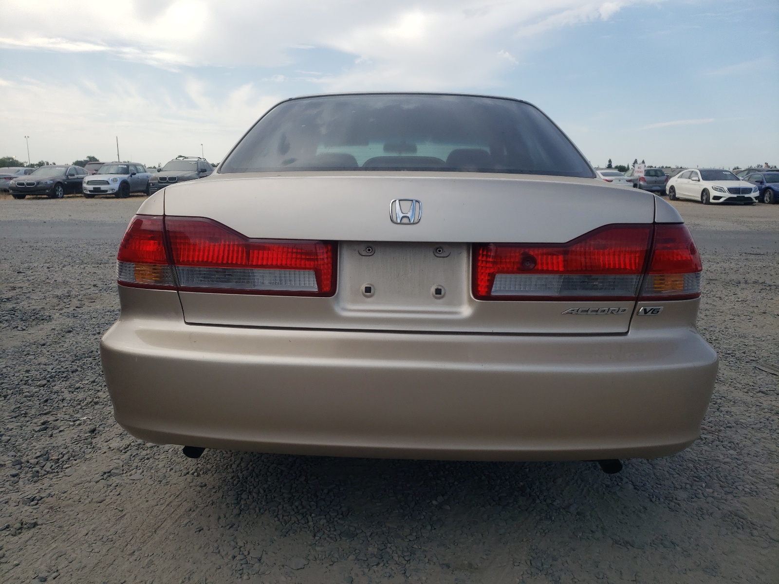 1HGCG16582A036017 2002 Honda Accord Ex