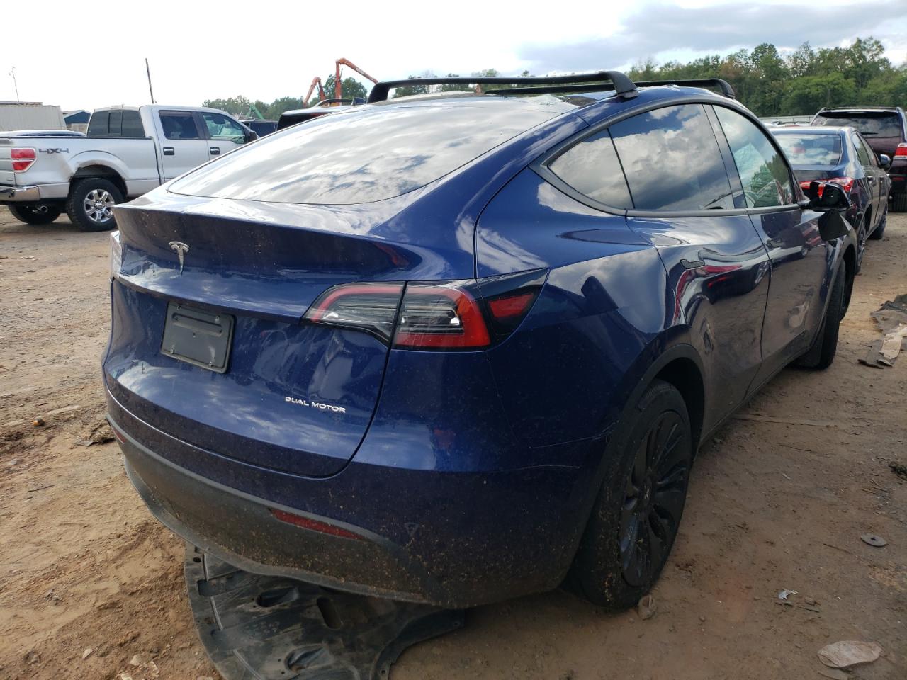 7SAYGDEE8NF463901 Tesla Model Y  3