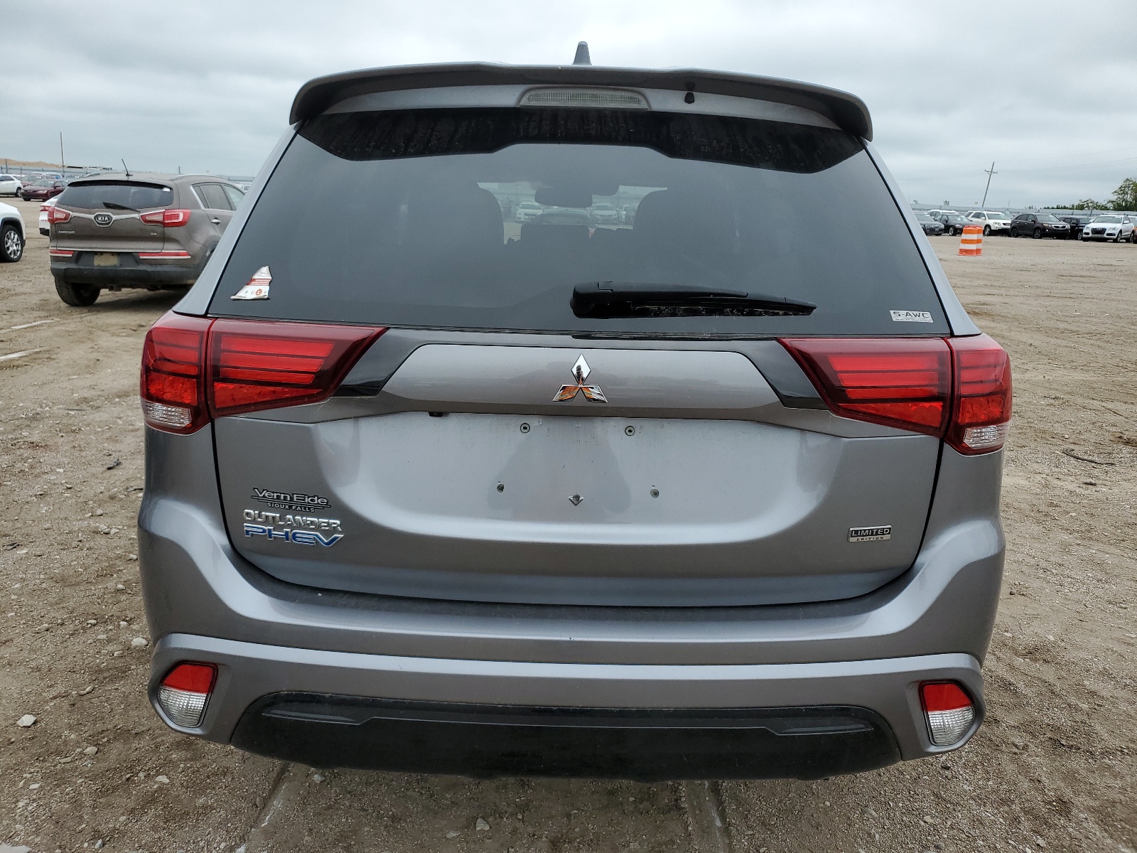 JA4J2VA71NZ057263 2022 Mitsubishi Outlander Sel