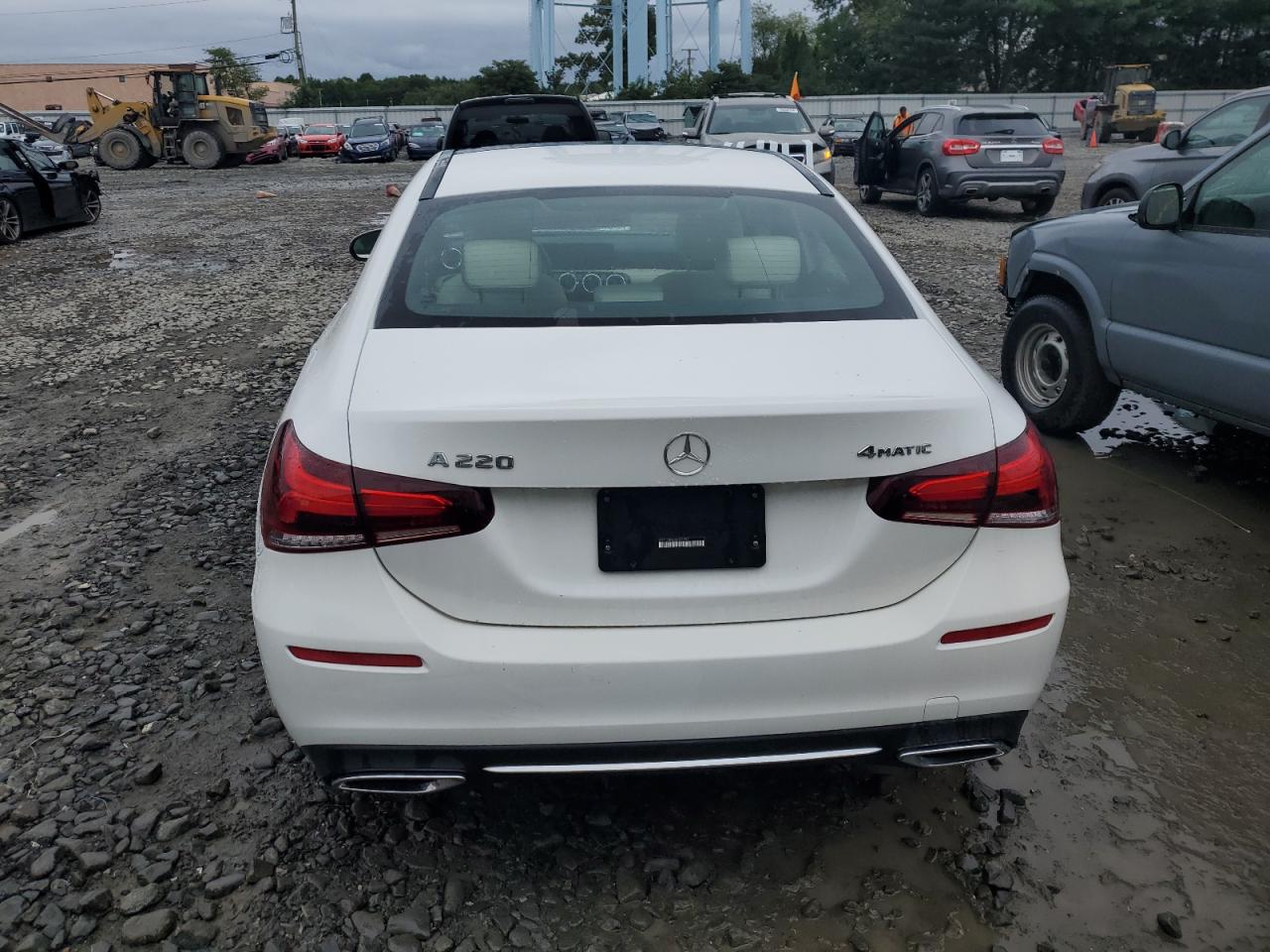 W1K3G4FB3NJ341652 2022 Mercedes-Benz A 220 4Matic