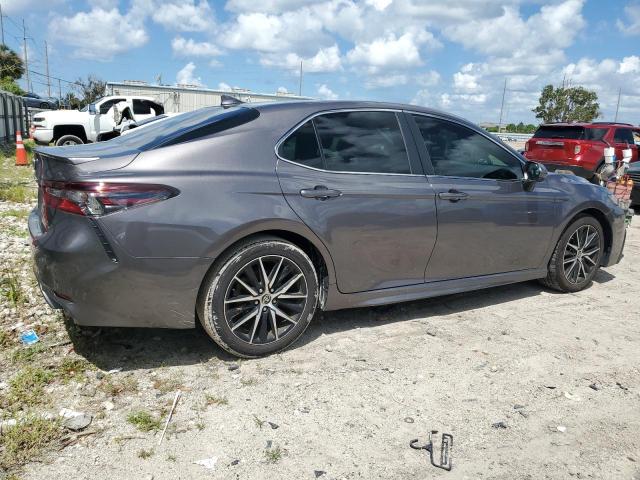 4T1G11AK8MU612037 Toyota Camry SE 3