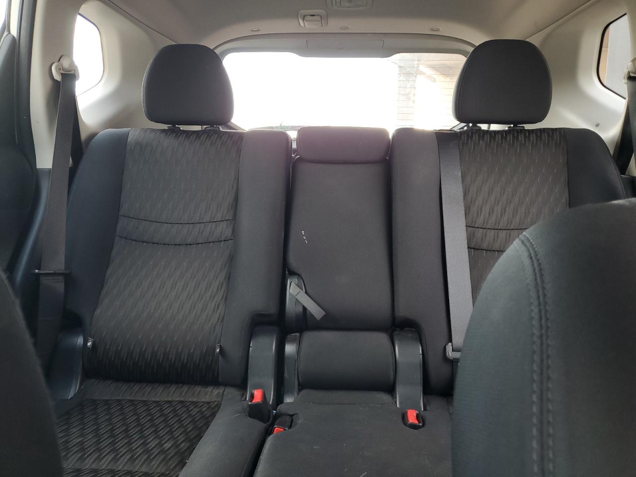 2018 Nissan Rogue S VIN: 5N1AT2MT2JC770210 Lot: 67358564