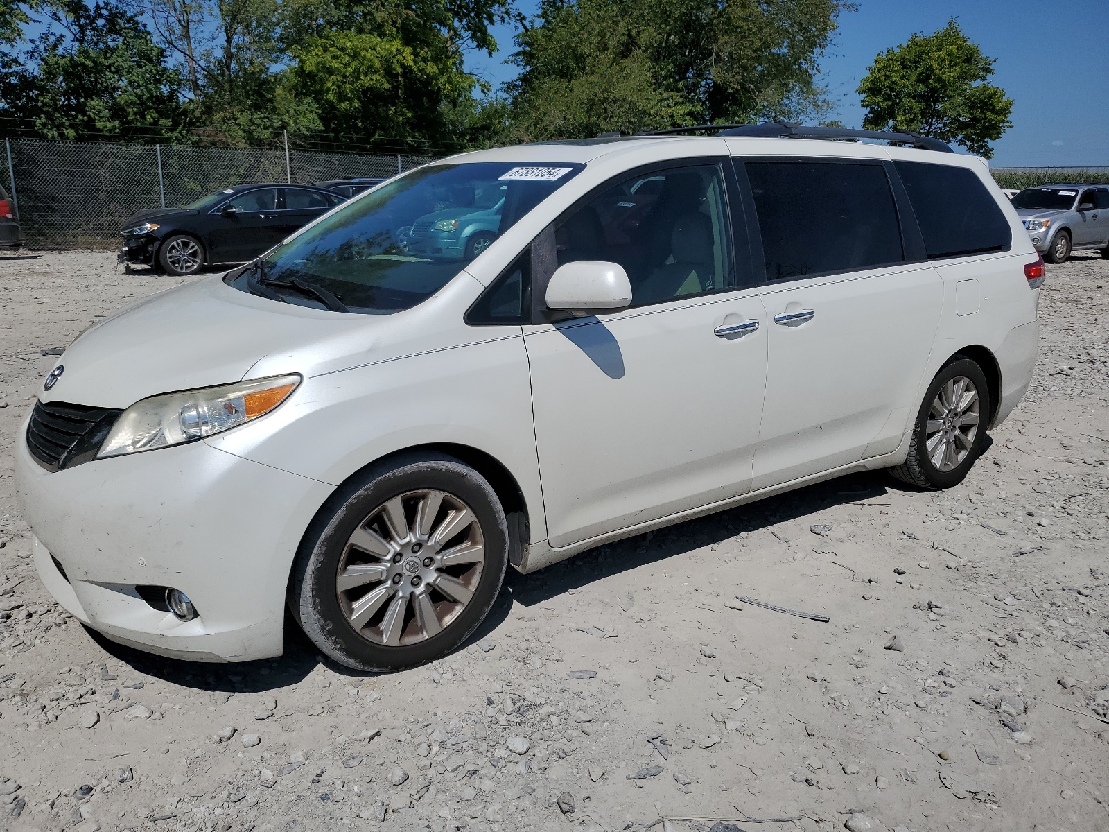 5TDYK3DC1BS036346 2011 Toyota Sienna Xle