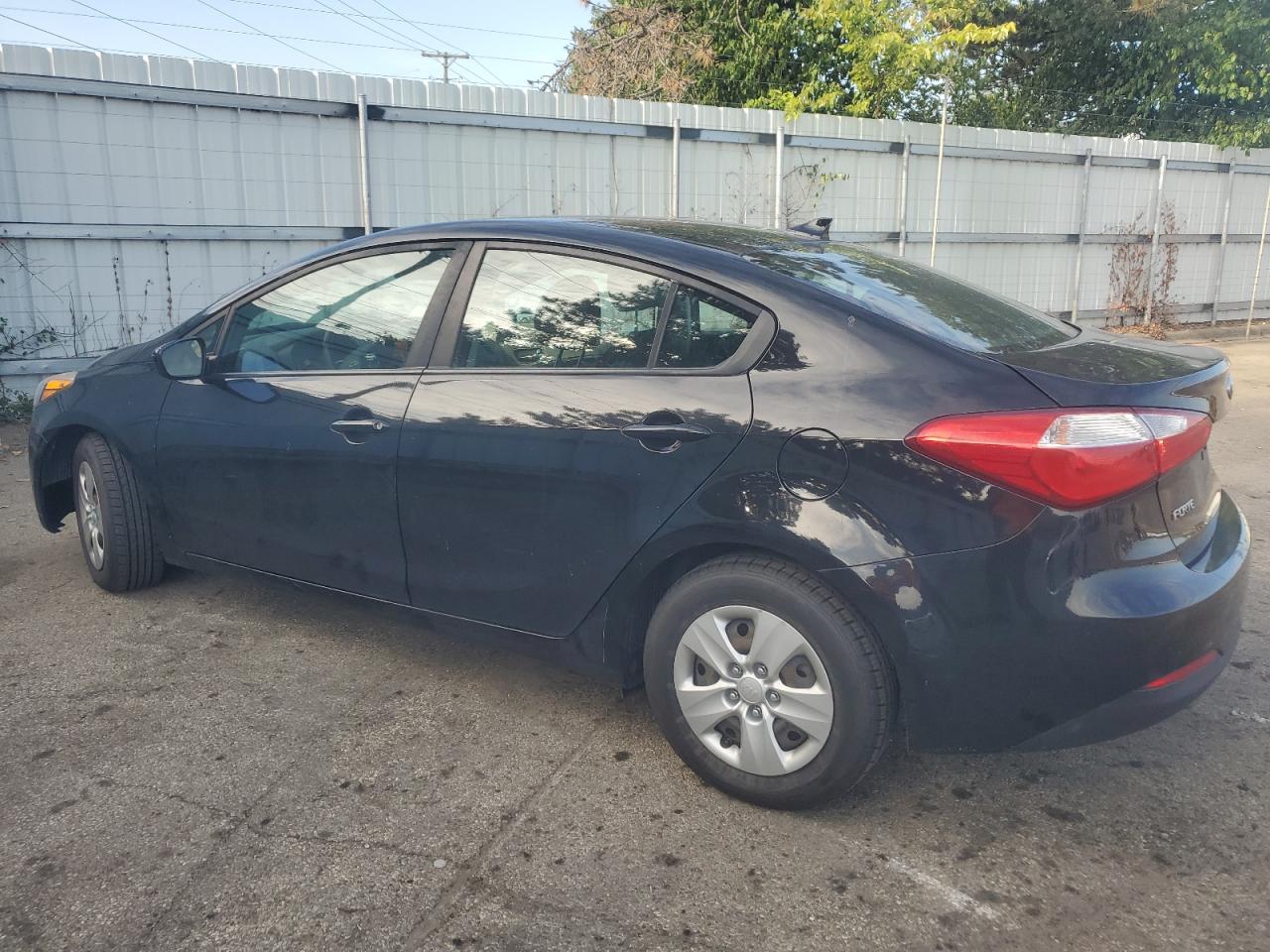 KNAFK4A66G5614768 2016 KIA FORTE - Image 2