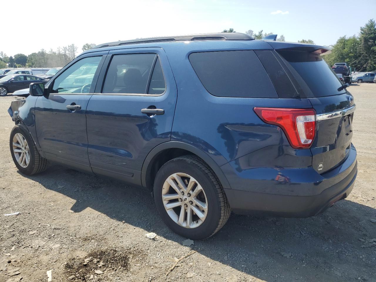 1FM5K7B87HGD50087 2017 FORD EXPLORER - Image 2