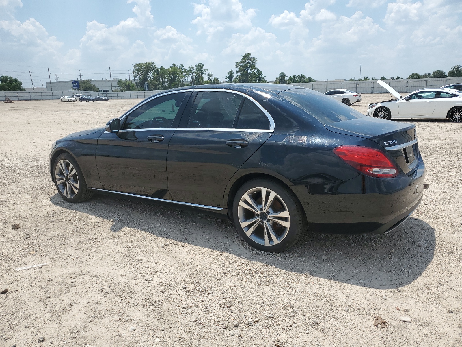 2018 Mercedes-Benz C 300 vin: 55SWF4JB1JU243981