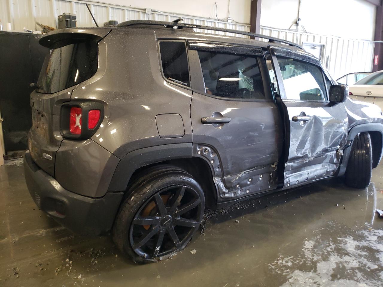 2017 Jeep Renegade Latitude VIN: ZACCJABB4HPF60415 Lot: 66735394