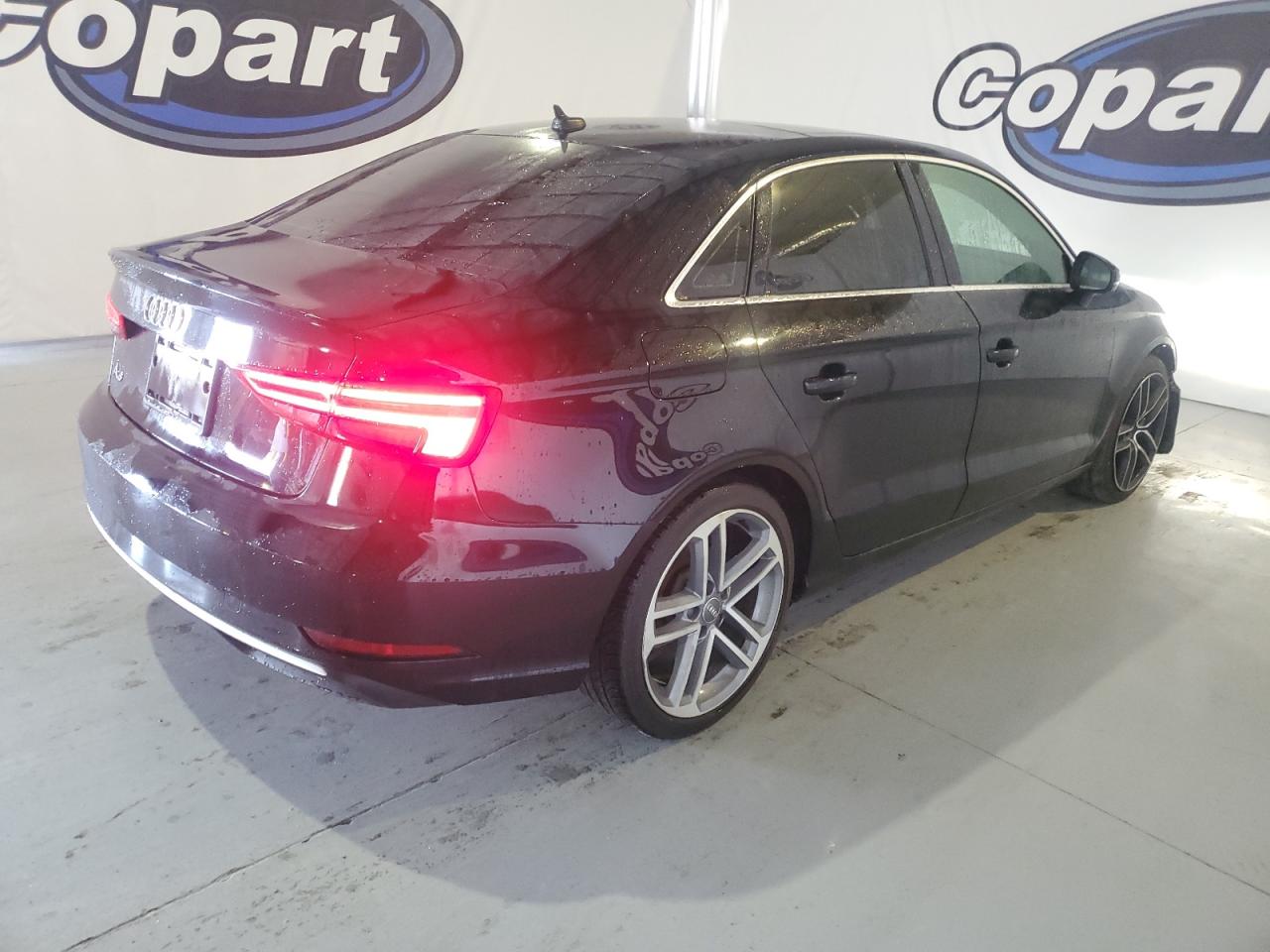 2019 Audi A3 Premium VIN: WAUAUGFF8KA075990 Lot: 64972524