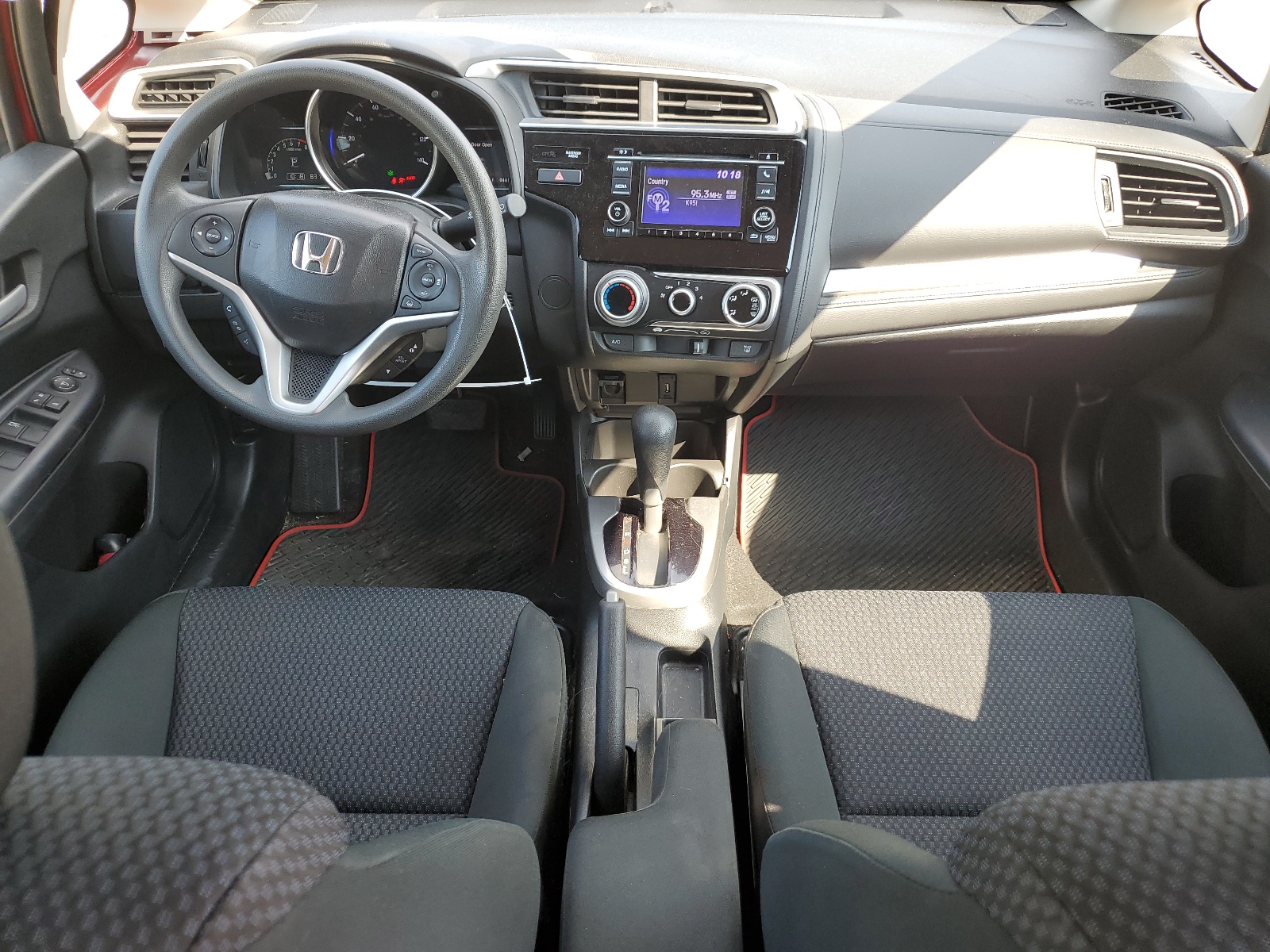 3HGGK5H56JM724426 2018 Honda Fit Lx