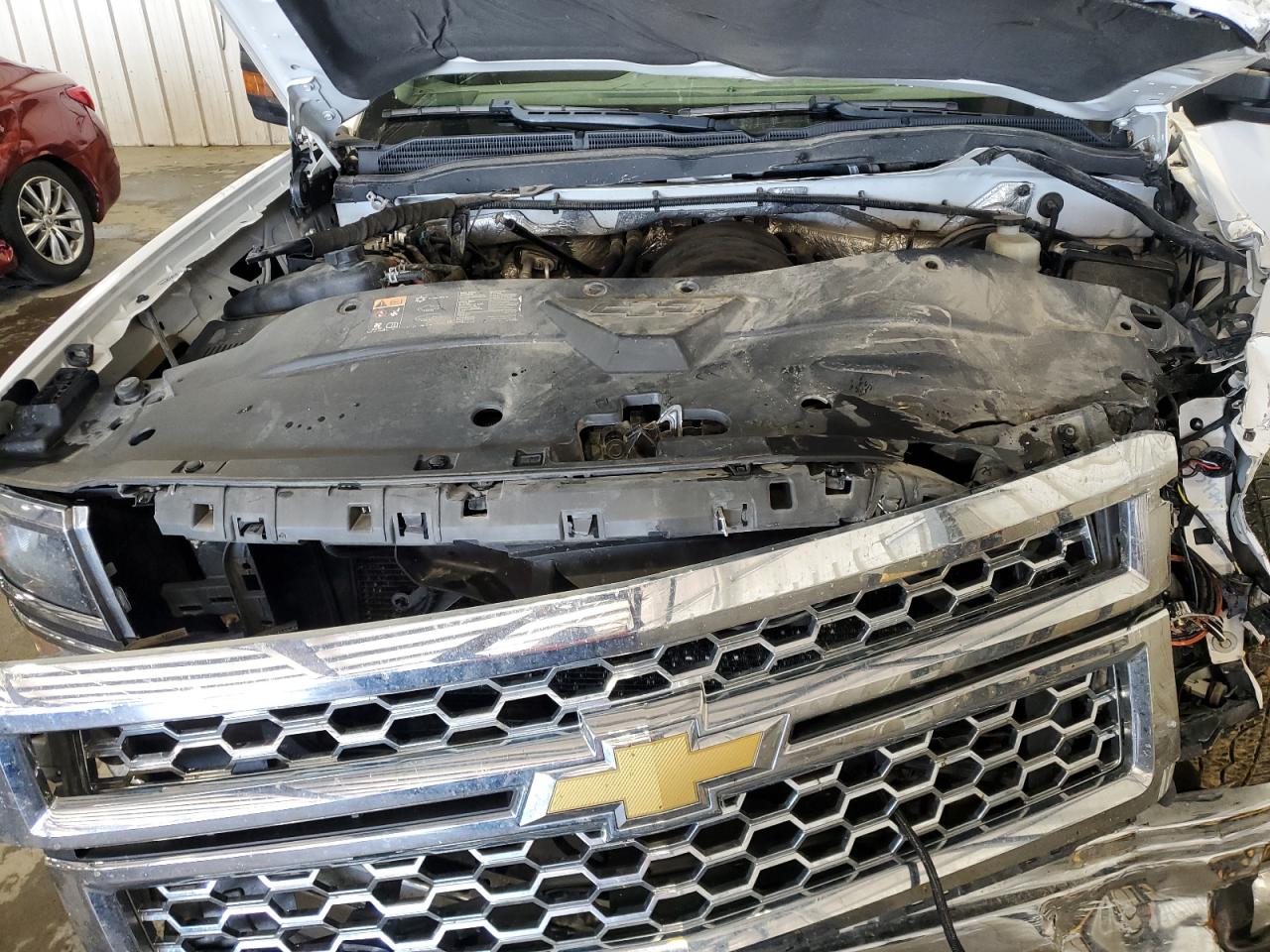 2015 Chevrolet Silverado - Image 11