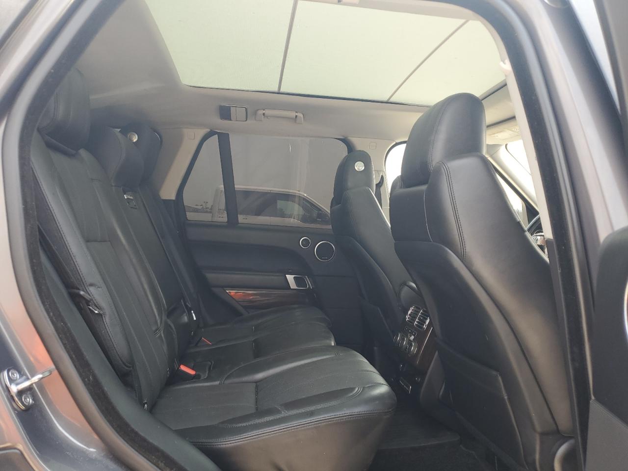 2016 Land Rover Range Rover Hse VIN: SALGS2KF8GA272752 Lot: 68309534