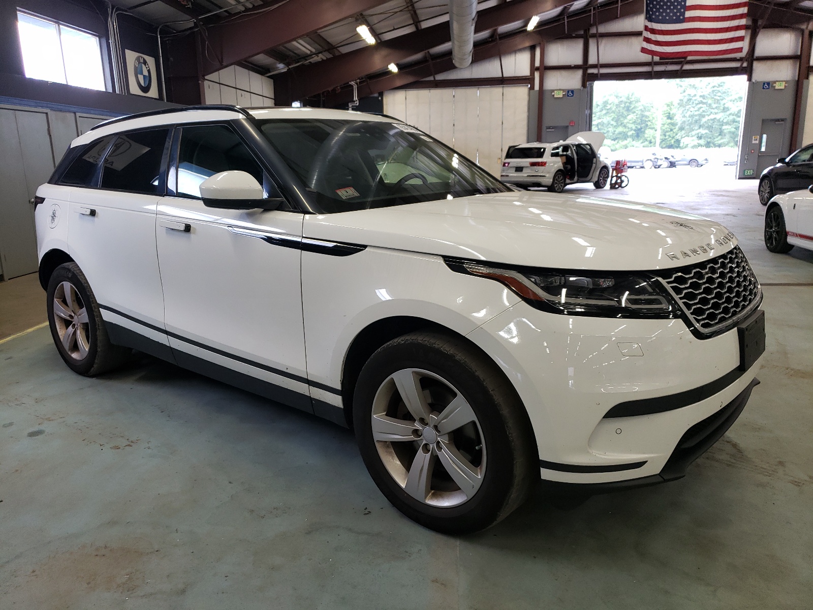 2019 Land Rover Range Rover Velar S vin: SALYB2EX2KA782743