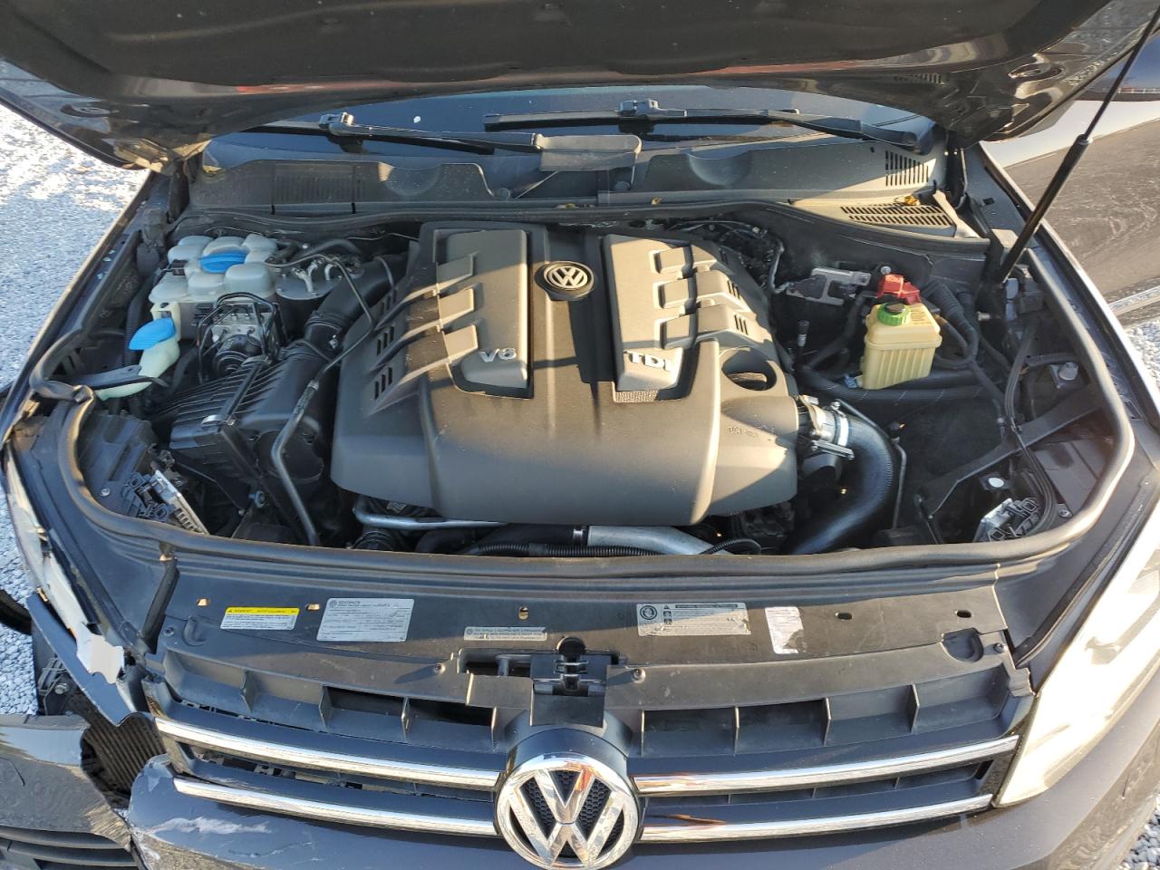 WVGEP9BP4DD000528 2013 Volkswagen Touareg V6 Tdi