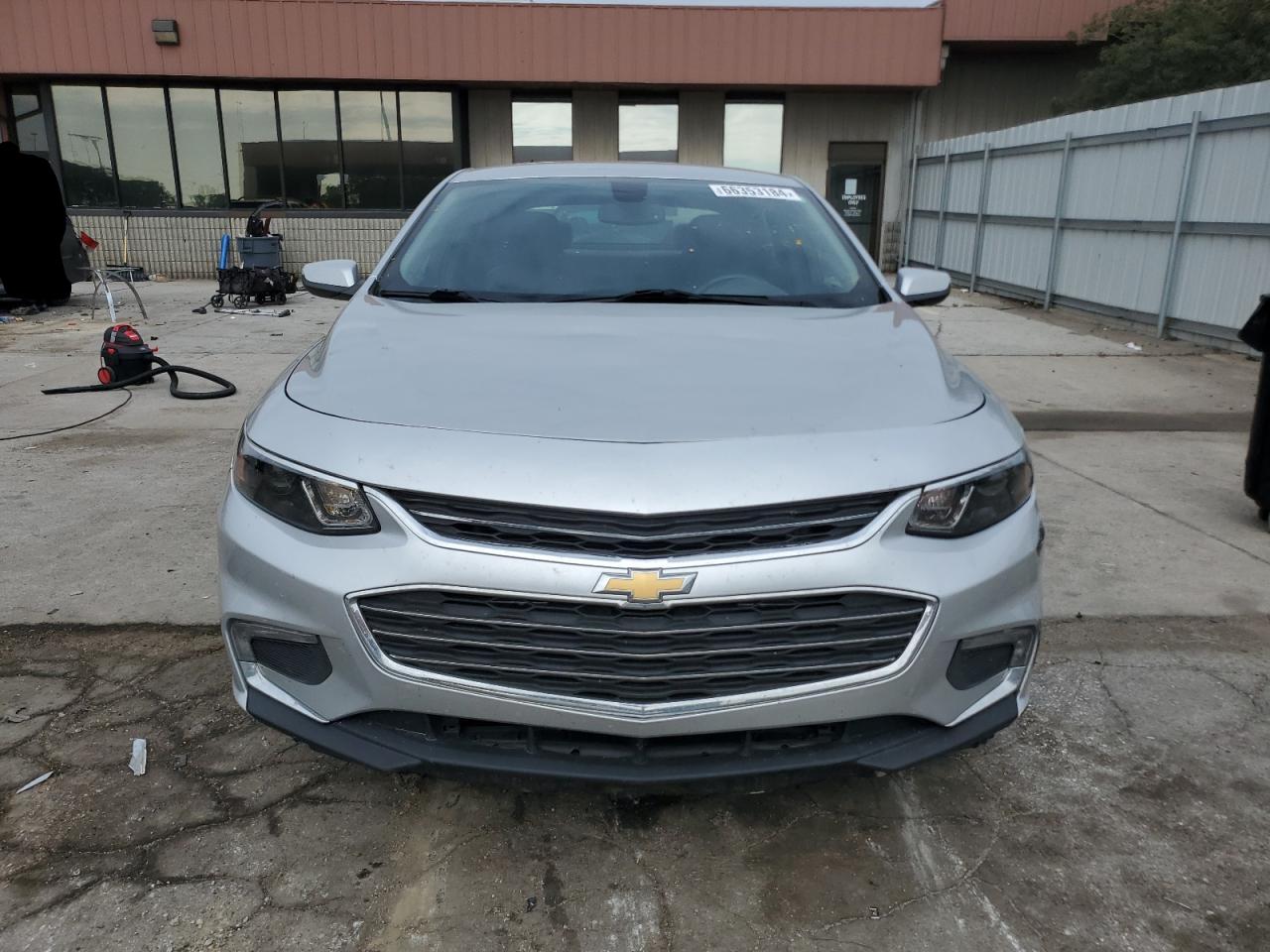 2016 Chevrolet Malibu - Image 5
