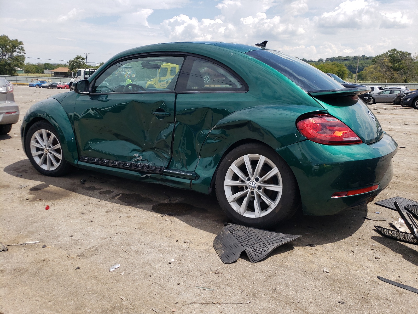 3VWFD7AT0JM716604 2018 Volkswagen Beetle S