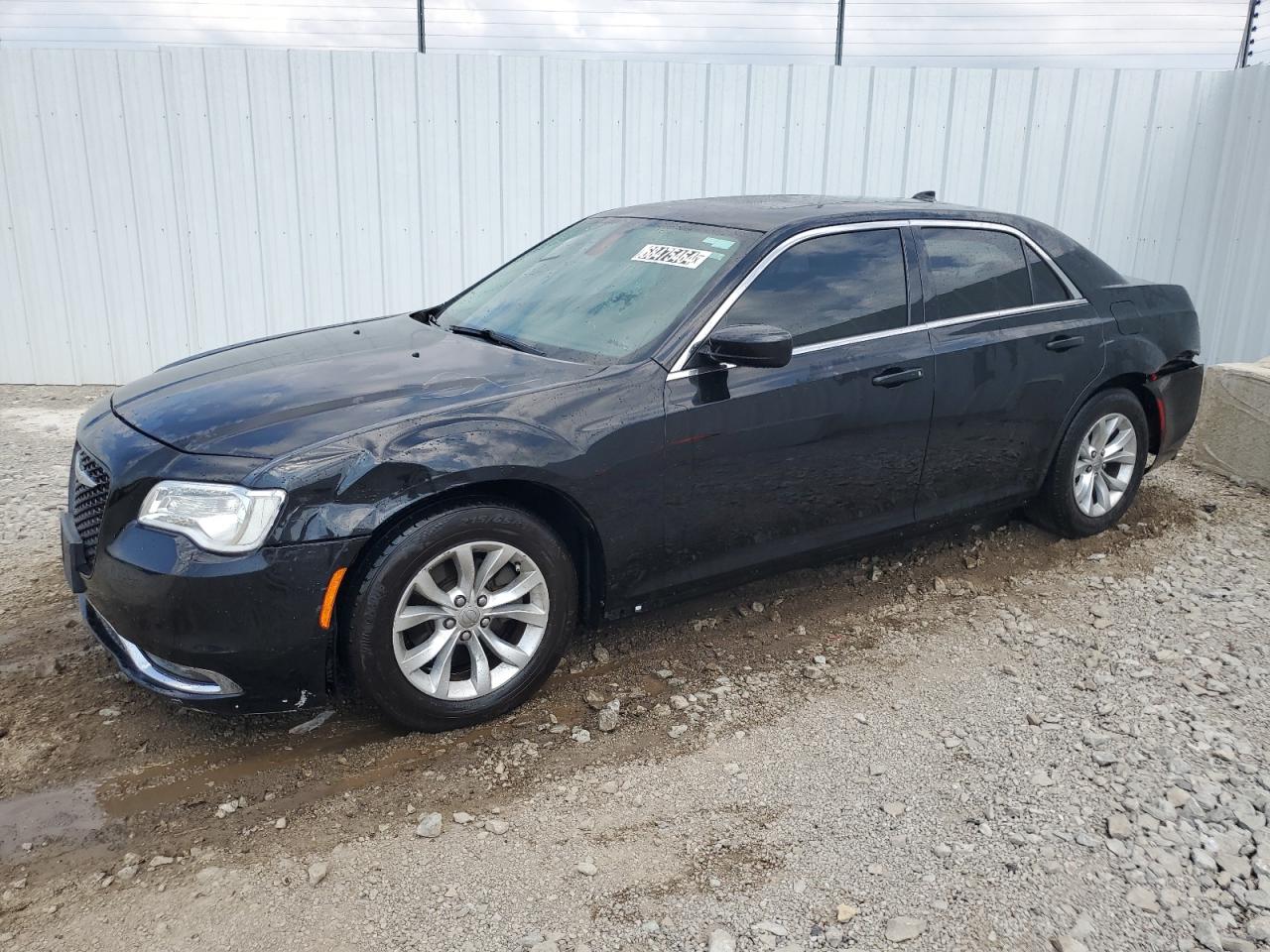 2016 Chrysler 300 Limited VIN: 2C3CCAAGXGH141318 Lot: 68475464