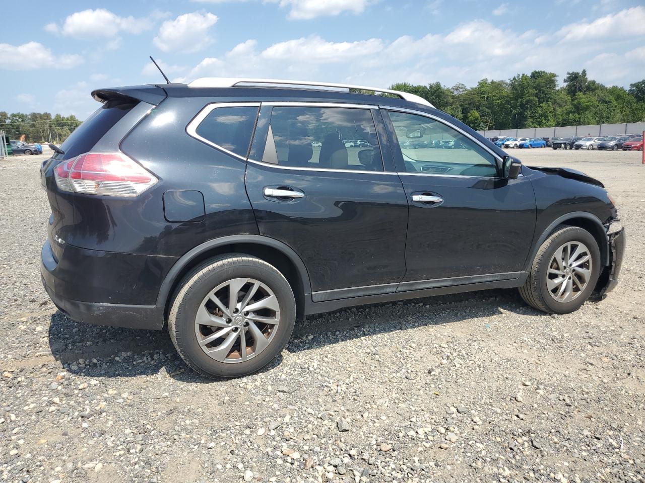 2015 Nissan Rogue - Image 3