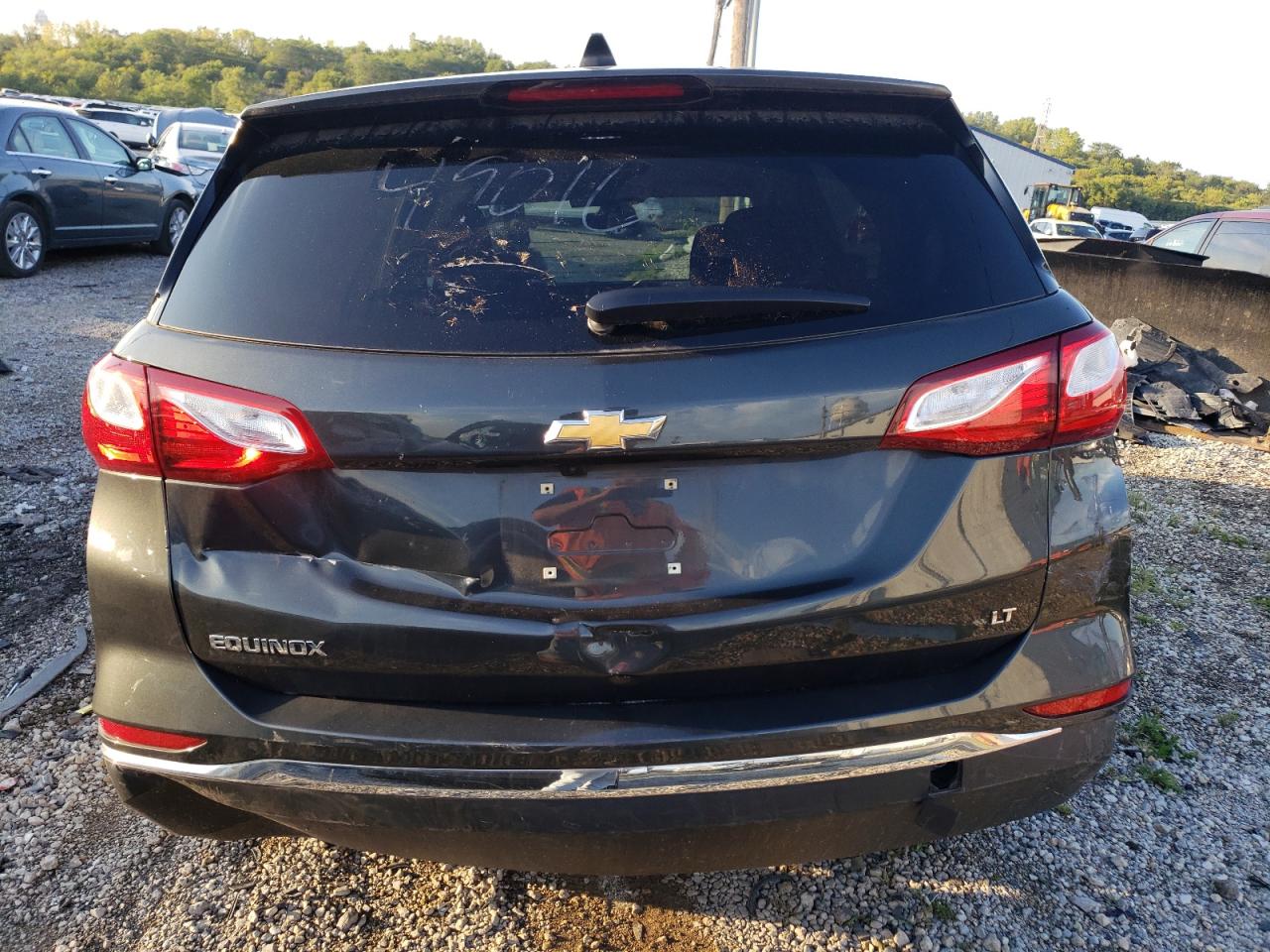 3GNAXJEV8JS562028 2018 Chevrolet Equinox Lt