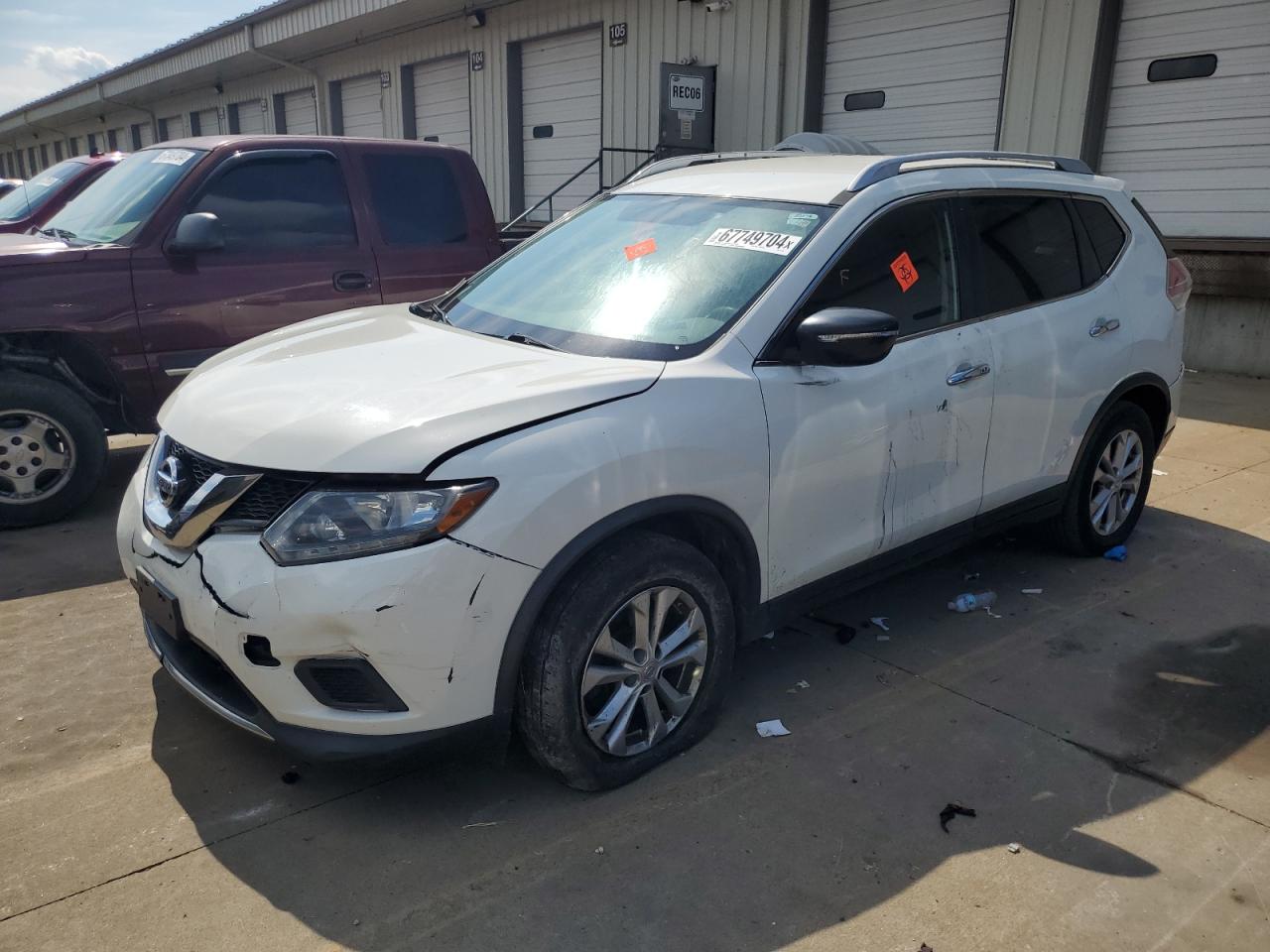 JN8AT2MV5GW147357 2016 NISSAN ROGUE - Image 1