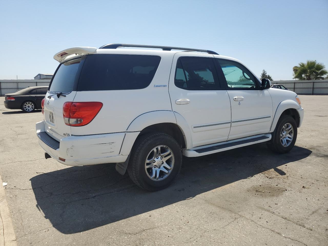 2005 Toyota Sequoia Limited VIN: 5TDZT38A25S260112 Lot: 66895874