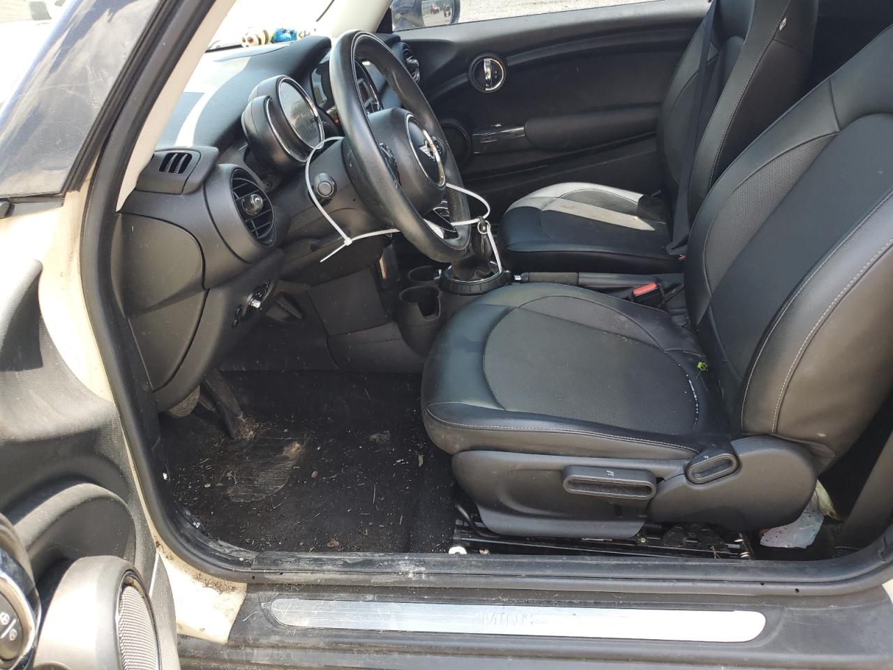 2015 Mini Cooper VIN: WMWXM5C57F3A58153 Lot: 67935084