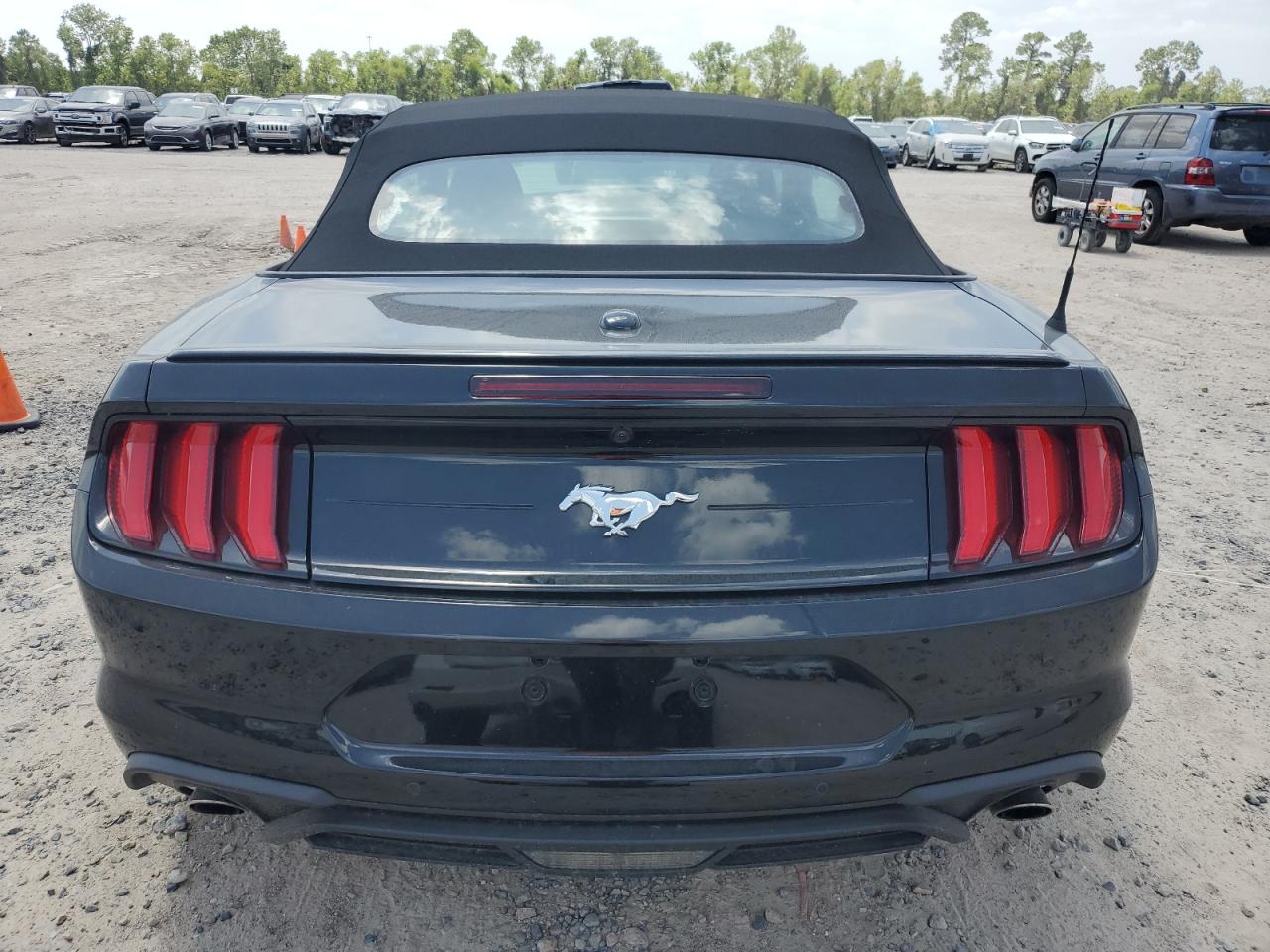 2023 Ford Mustang VIN: 1FATP8UH7P5111185 Lot: 65821154