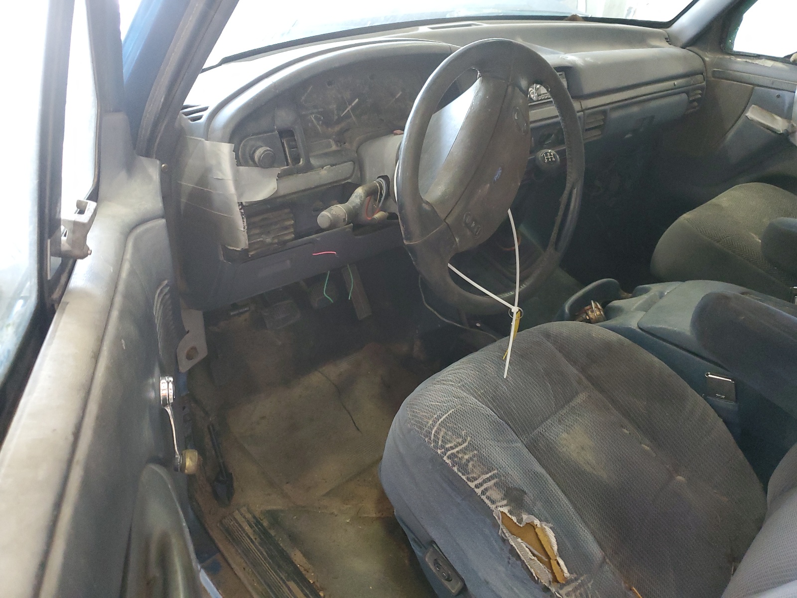 1FTEX14Y2NKA38932 1992 Ford F150