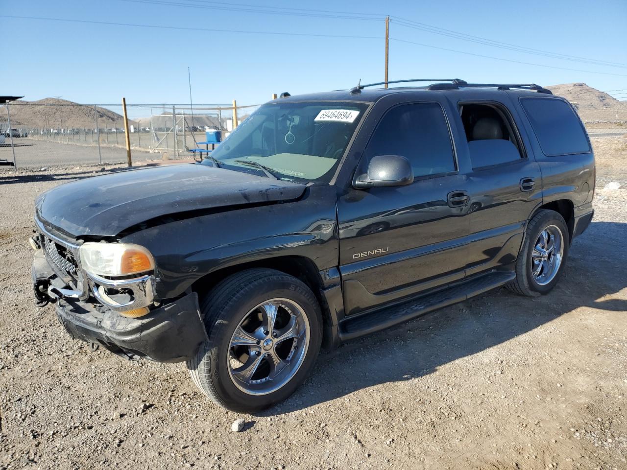 2004 GMC Yukon - Image 1