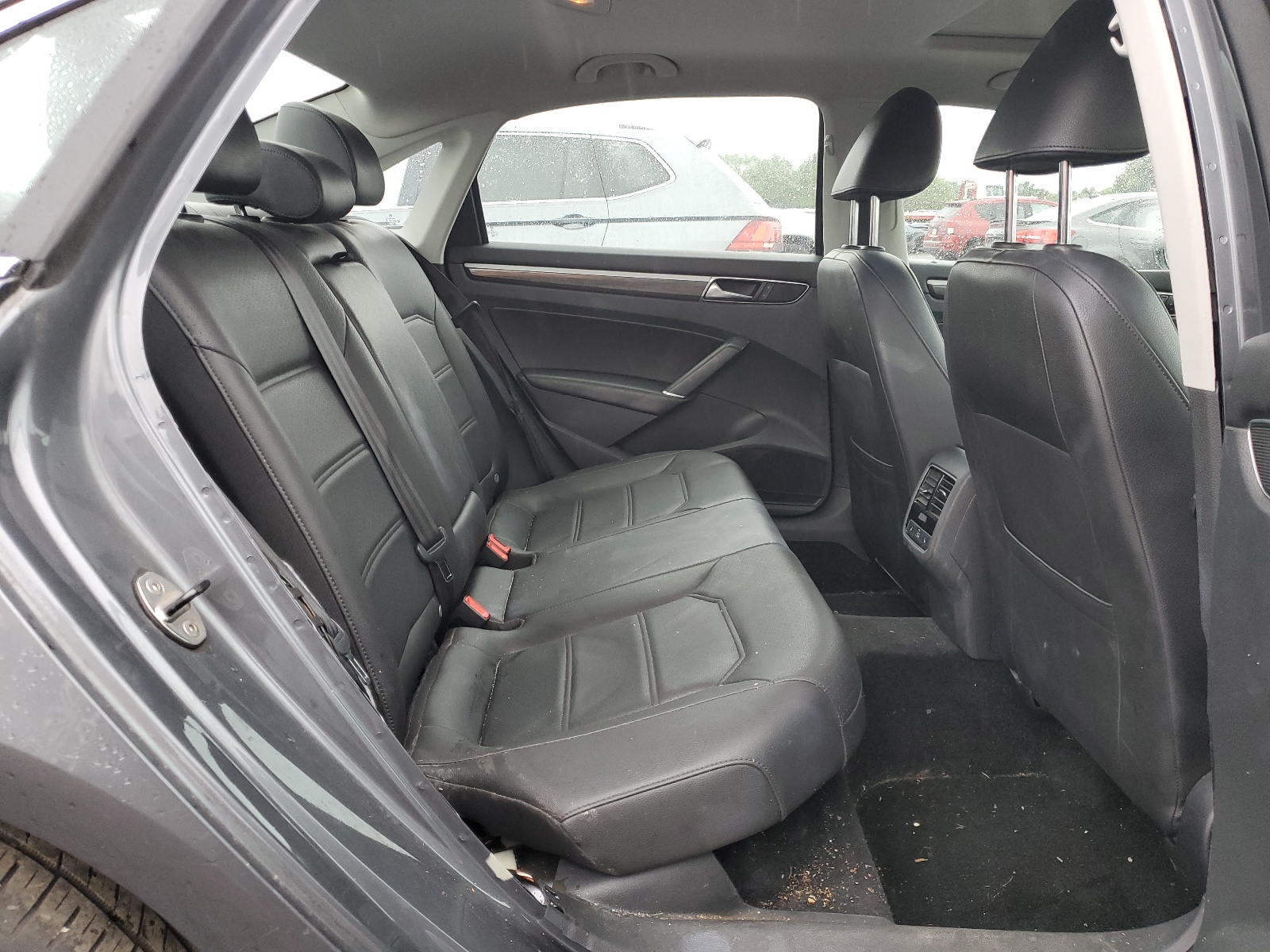 1VWGT7A32HC054463 2017 Volkswagen Passat Se