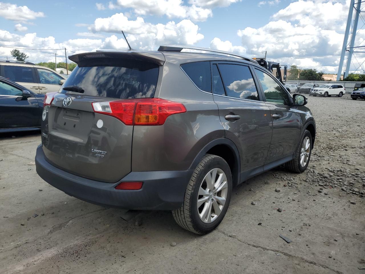 2015 Toyota RAV 4 - Image 3
