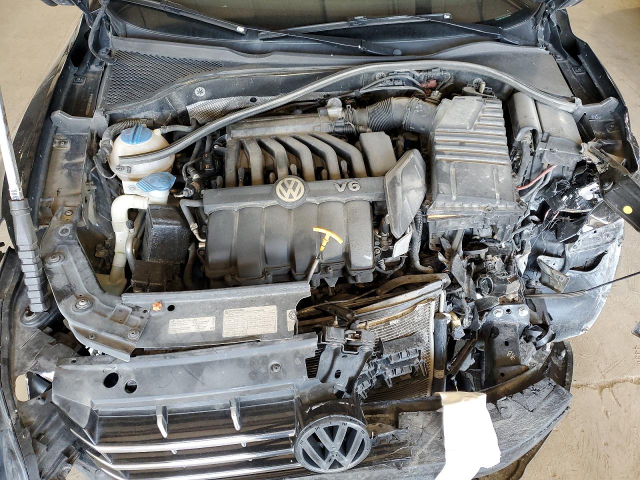 1VWCM7A30CC013656 2012 Volkswagen Passat Sel