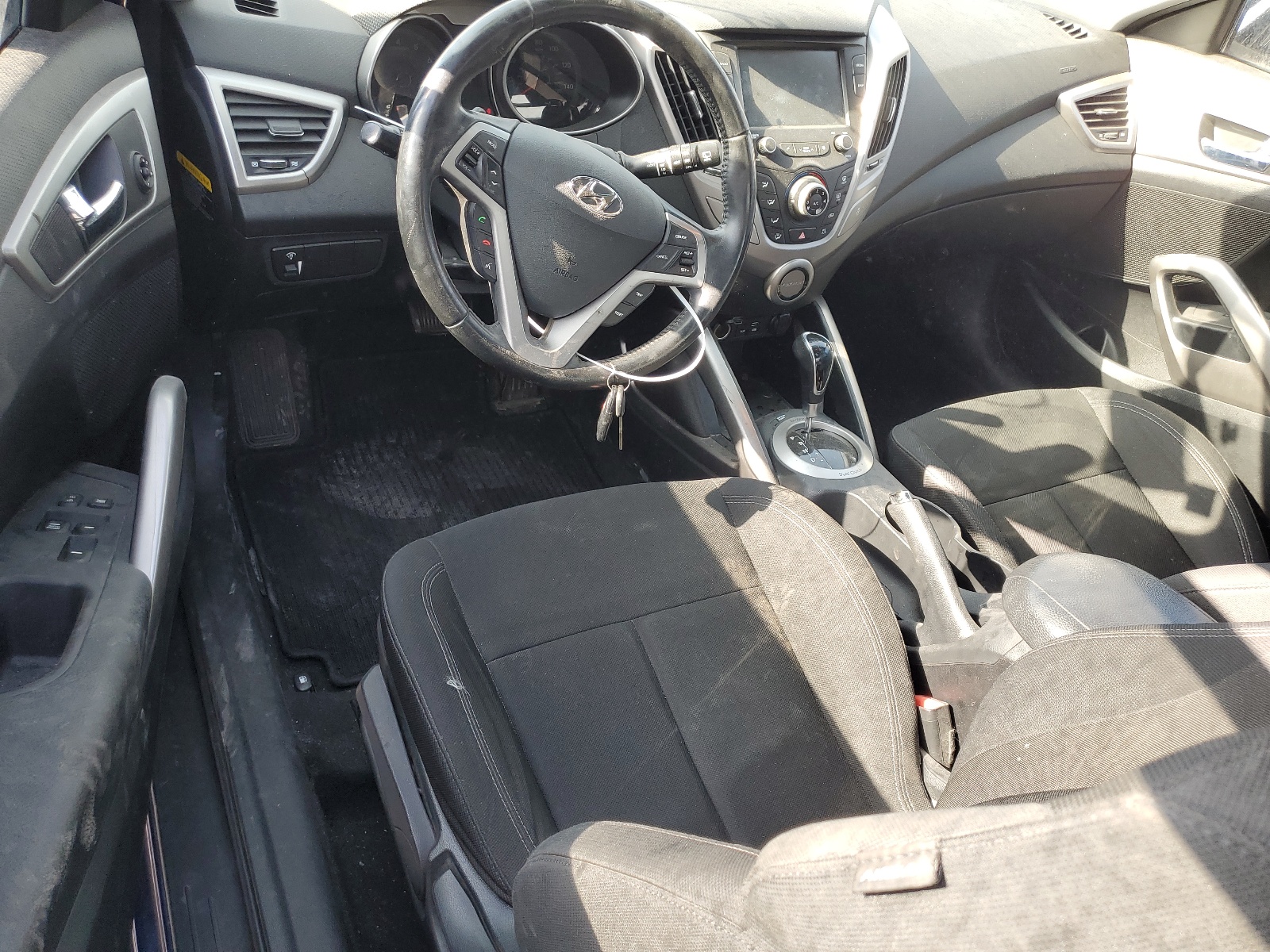 KMHTC6AD6HU307522 2017 Hyundai Veloster