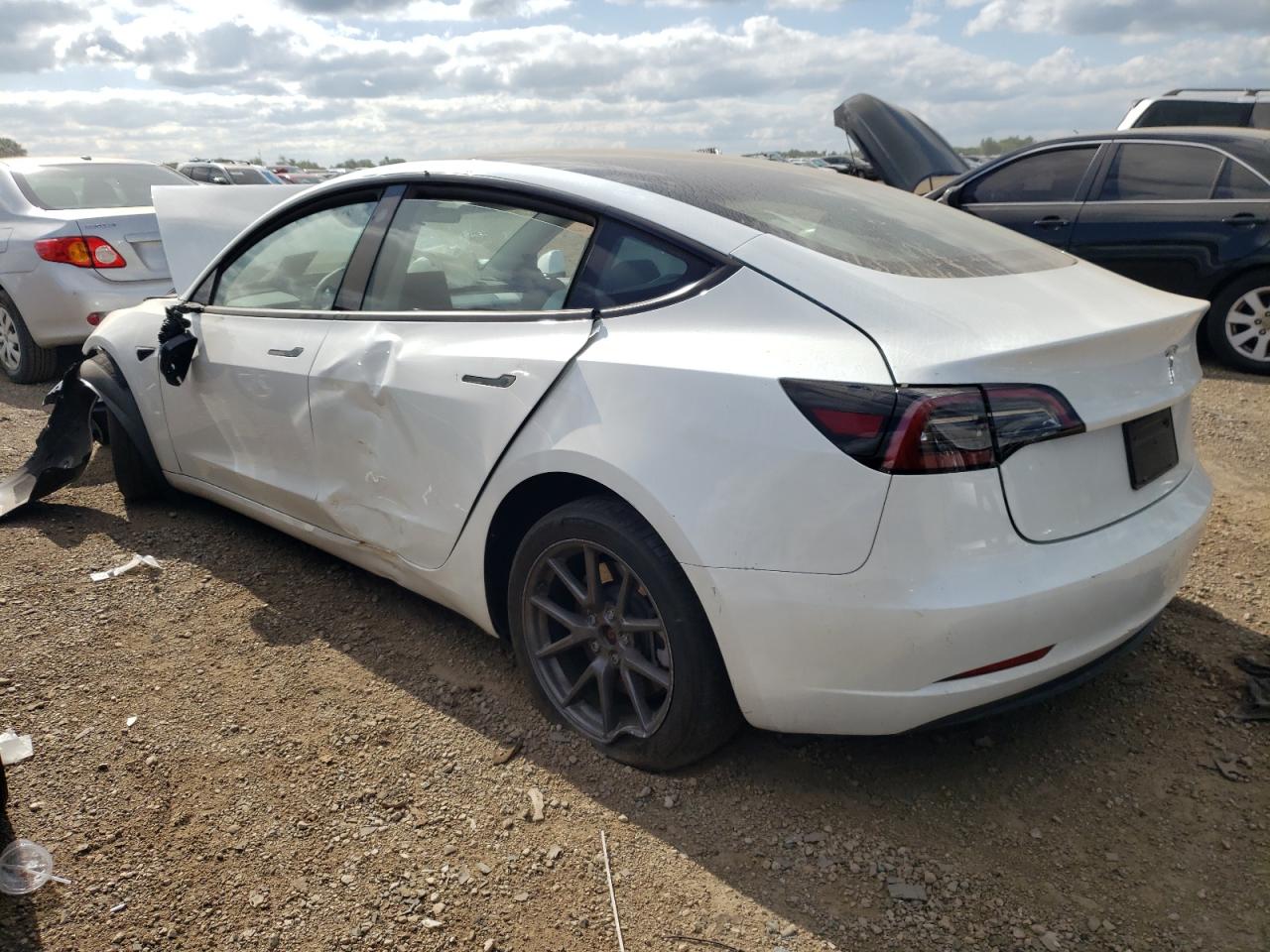 5YJ3E1EA7PF656715 2023 TESLA MODEL 3 - Image 2