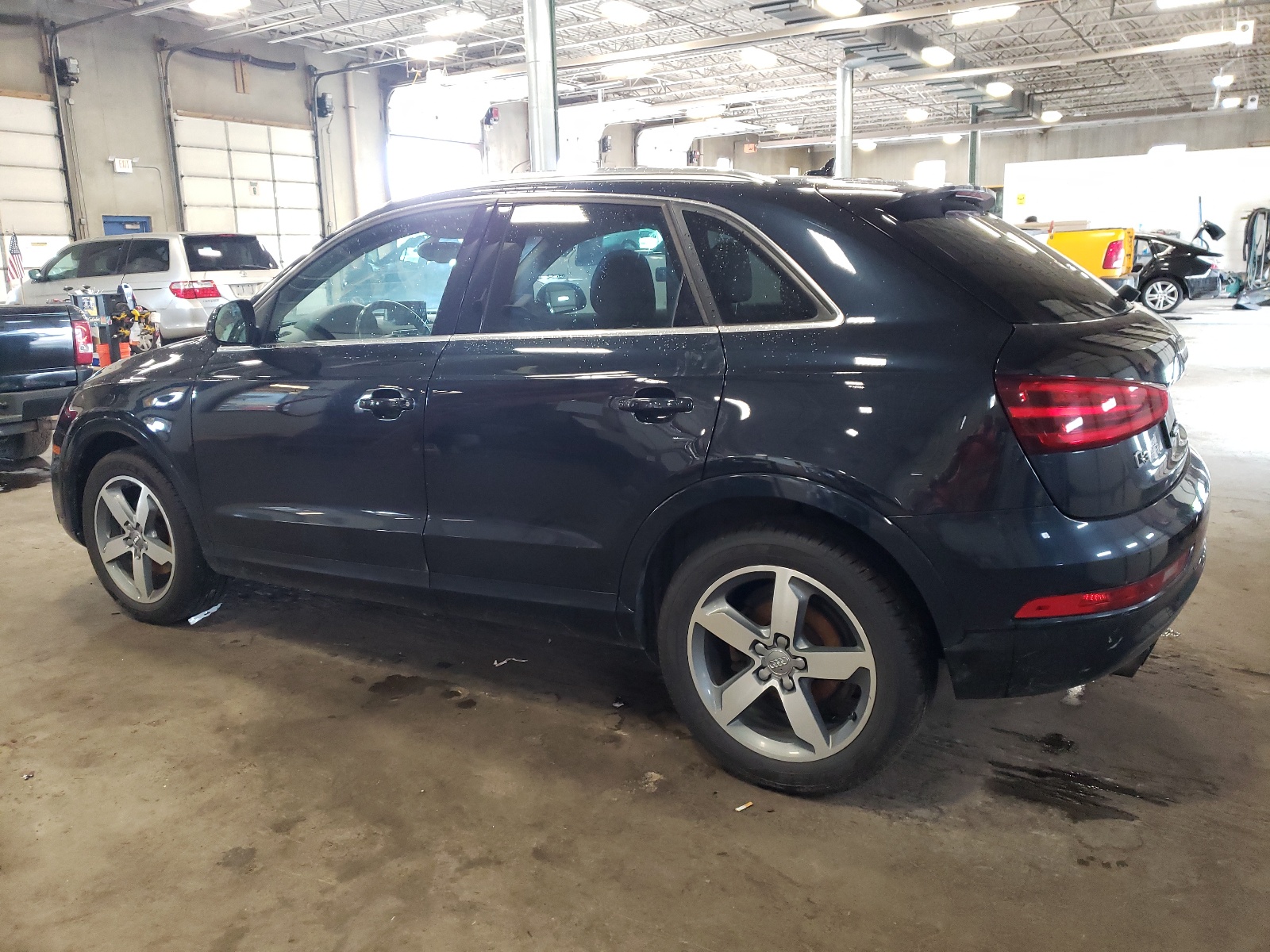 2015 Audi Q3 Premium Plus vin: WA1EFCFS5FR004395