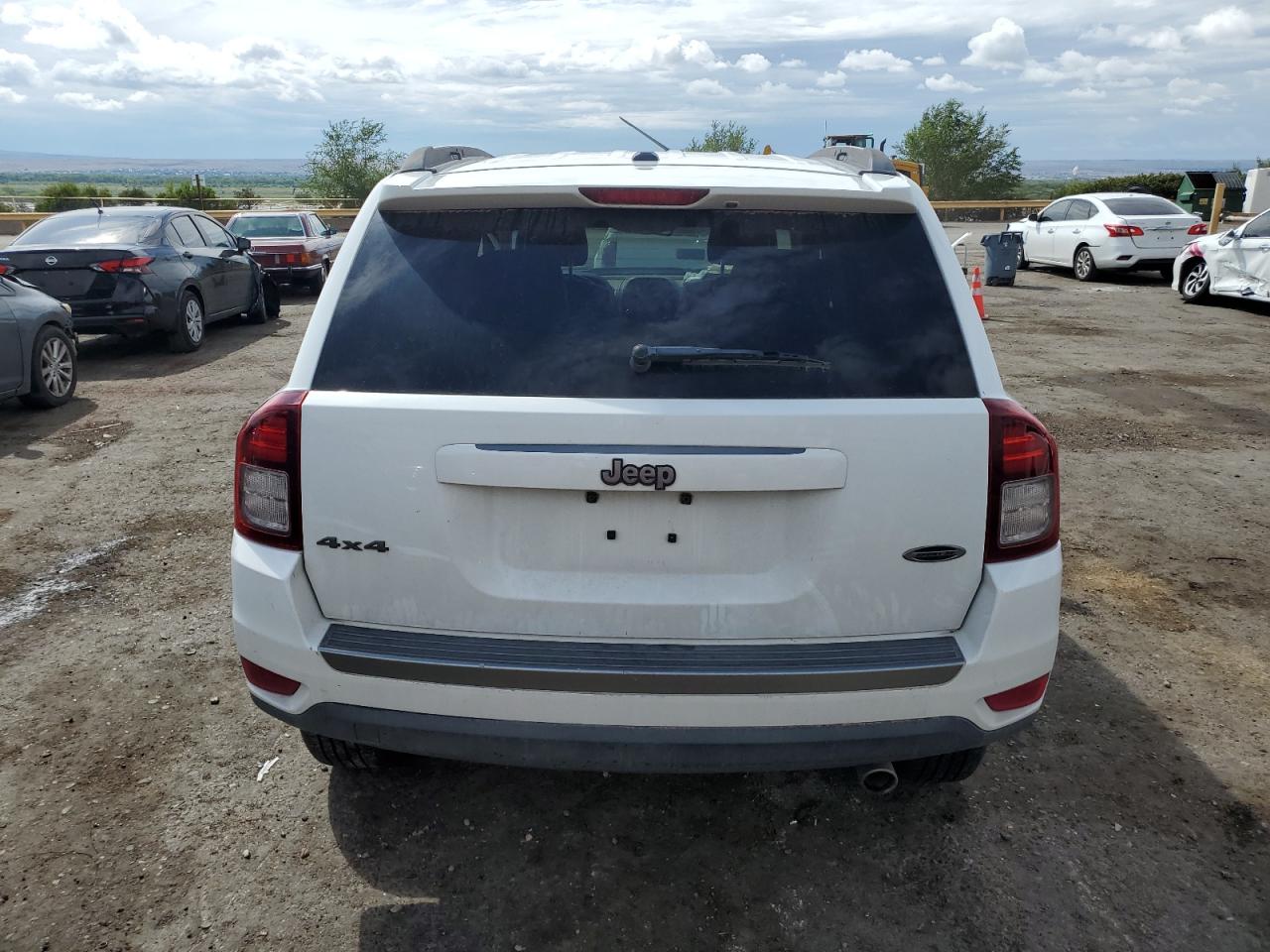 1C4NJDBB7GD725574 2016 Jeep Compass Sport